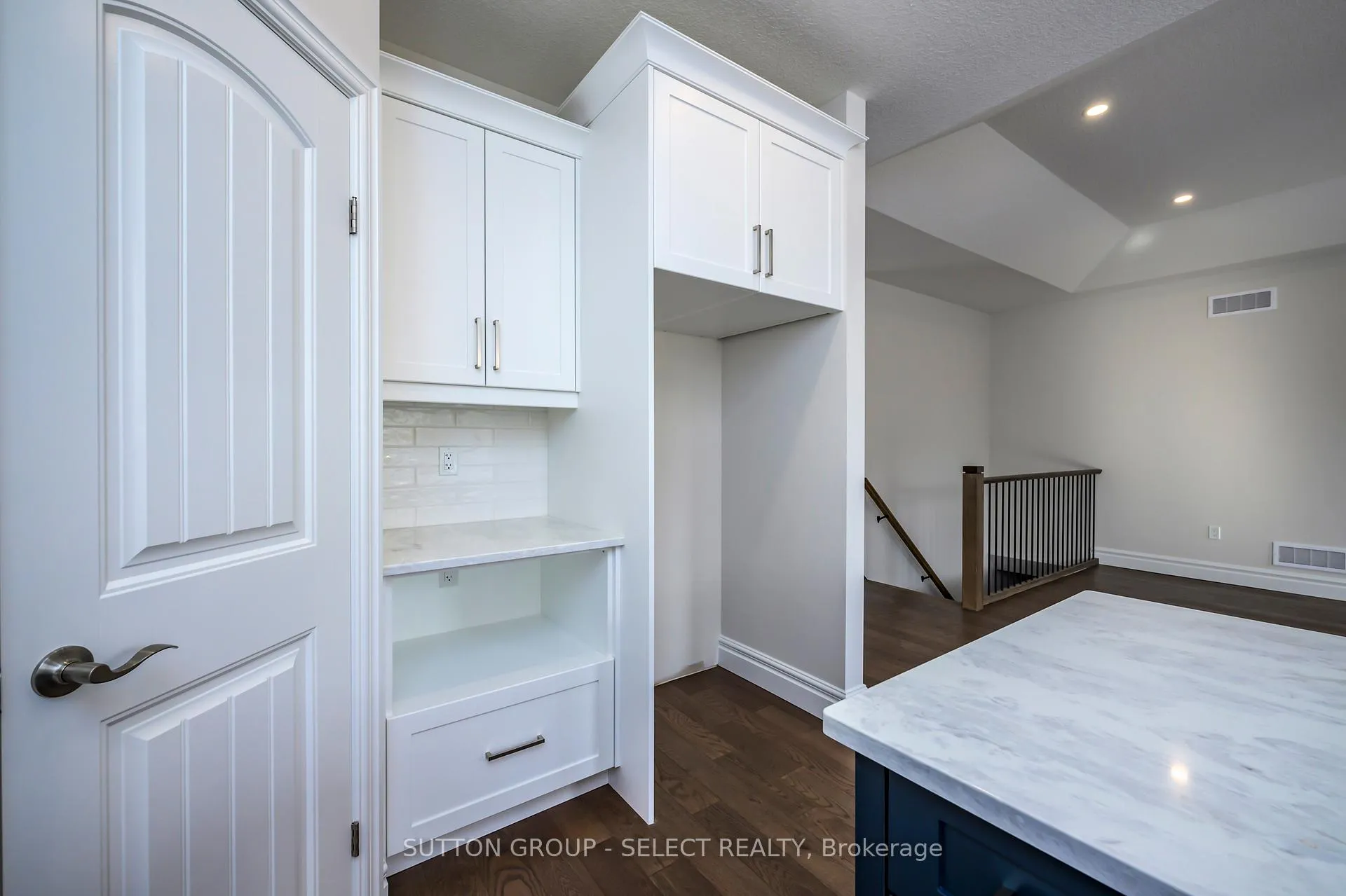 Photo 13 of 7 Spruce Crescent, North Middlesex, Parkhill — HOMEH