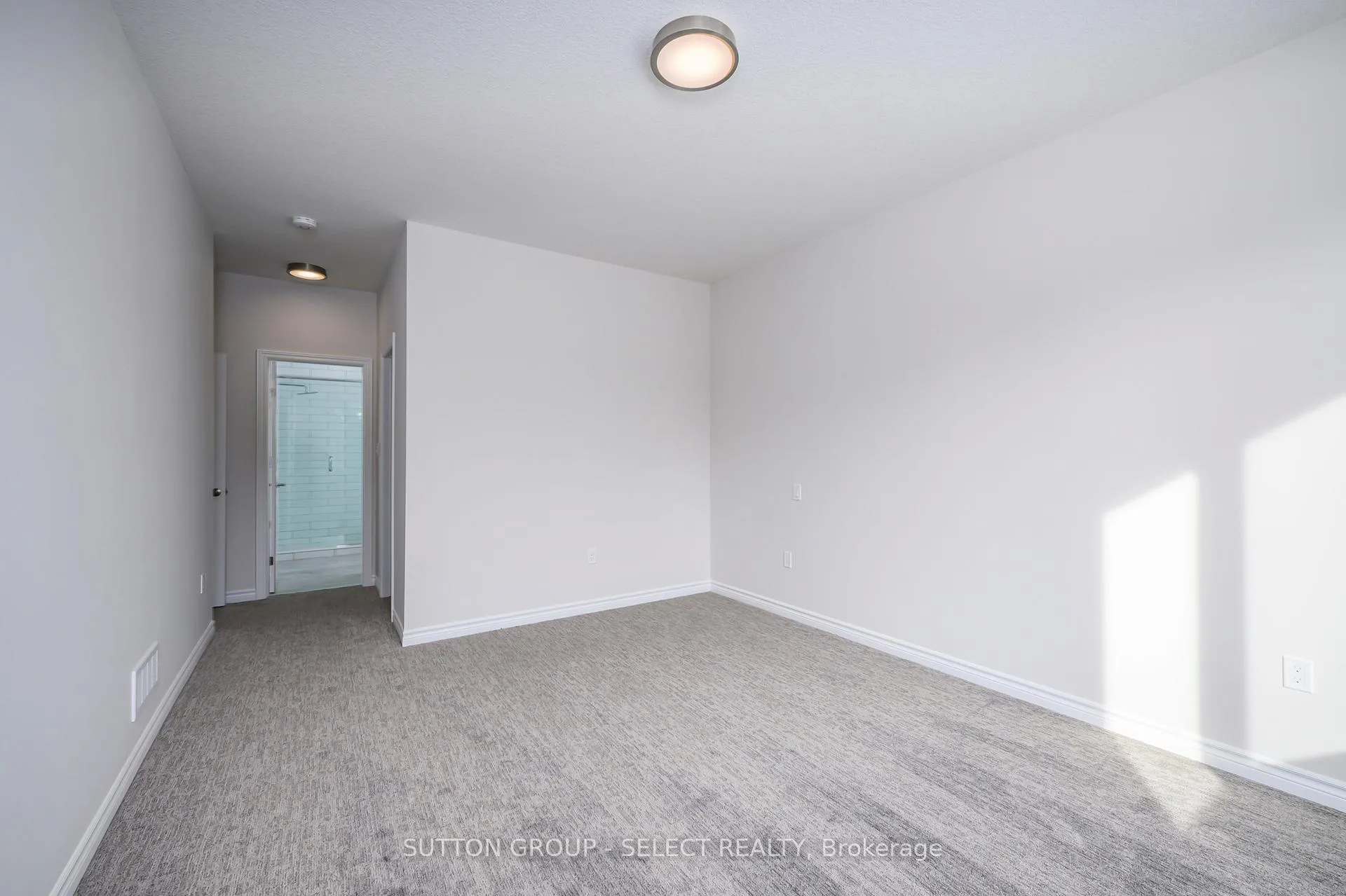 Photo 16 of 7 Spruce Crescent, North Middlesex, Parkhill — HOMEH