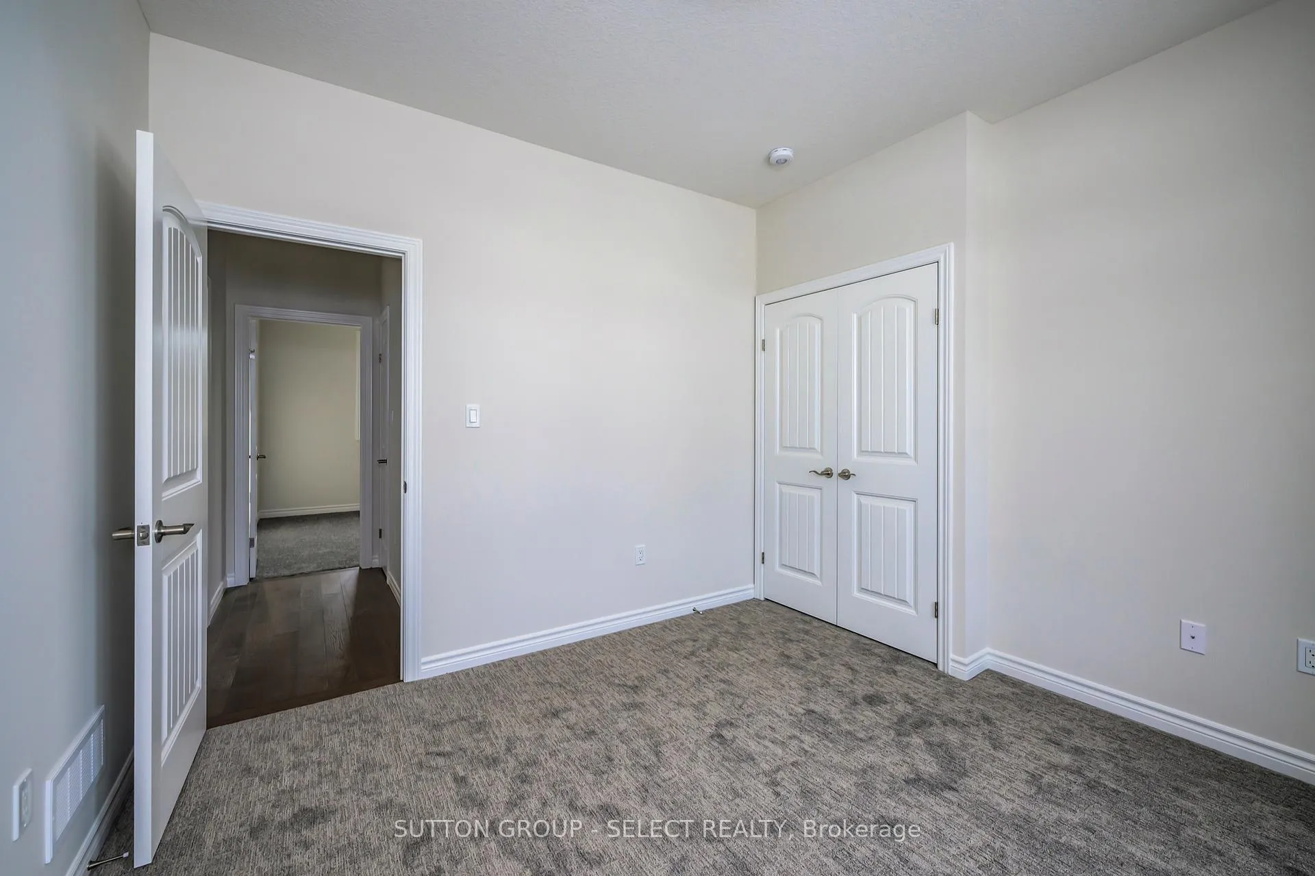 Photo 22 of 7 Spruce Crescent, North Middlesex, Parkhill — HOMEH