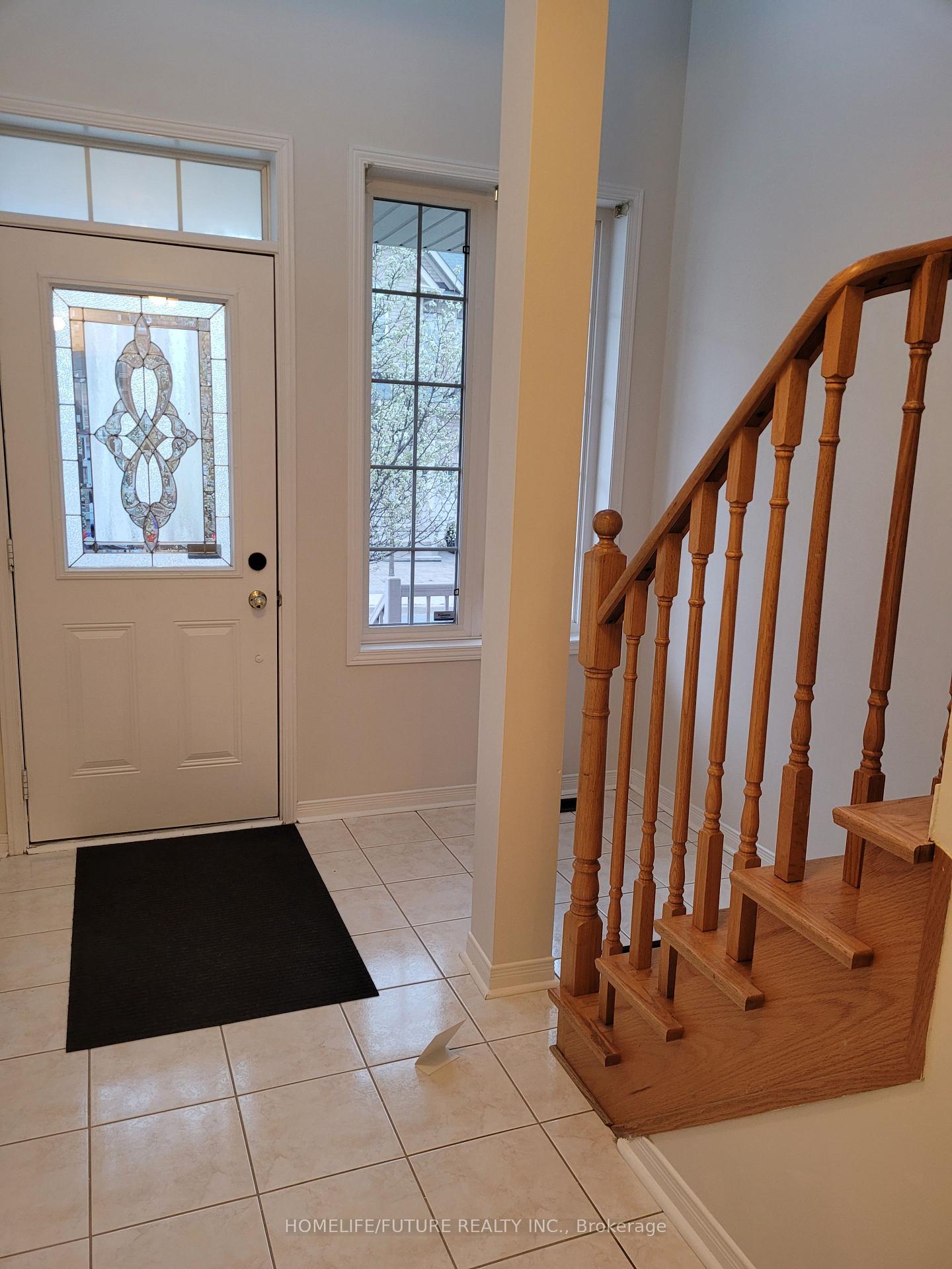 Photo 8 of 5 Wahba Way, Markham, Middlefield — HOMEH