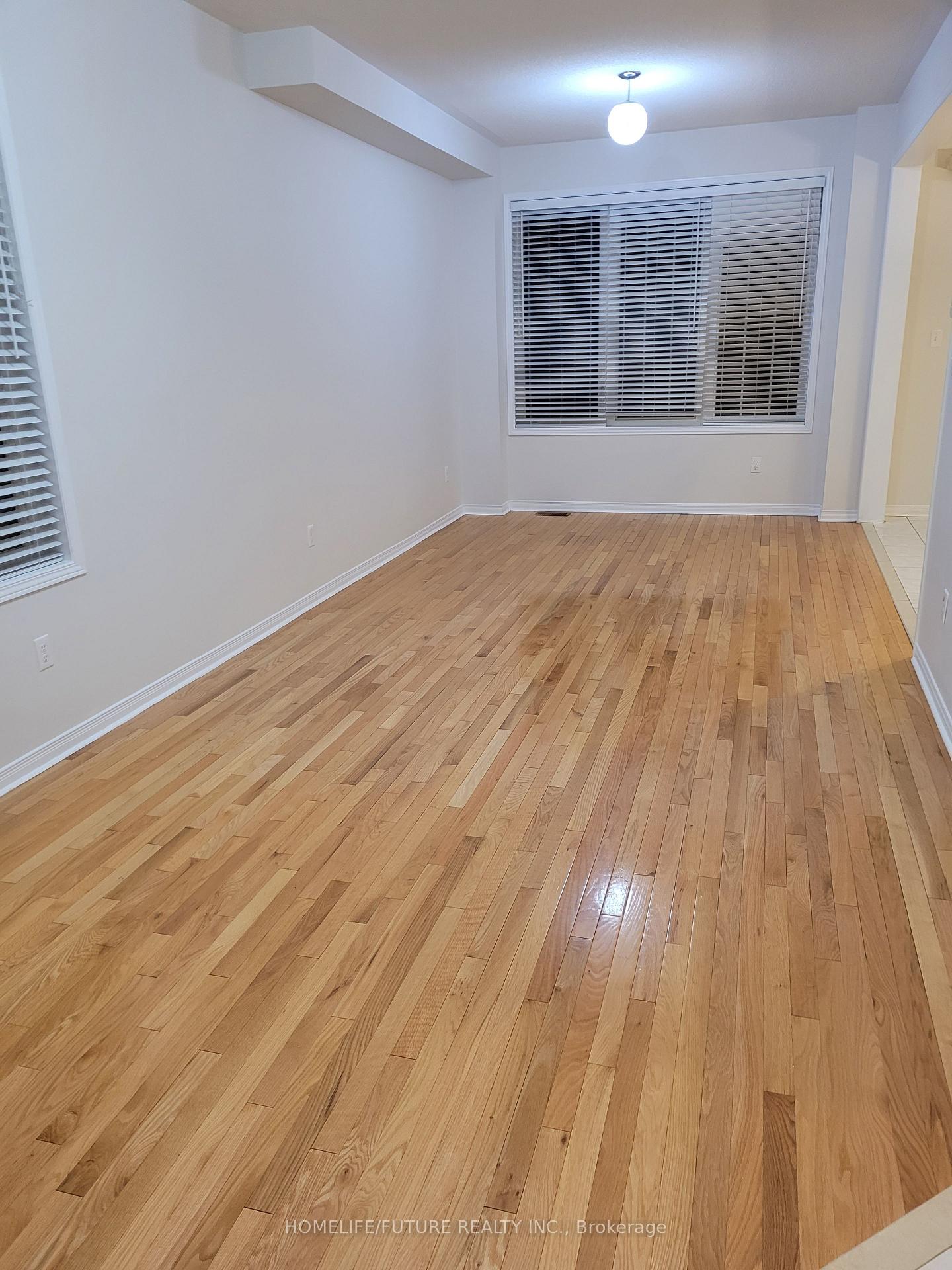 Photo 12 of 5 Wahba Way, Markham, Middlefield — HOMEH