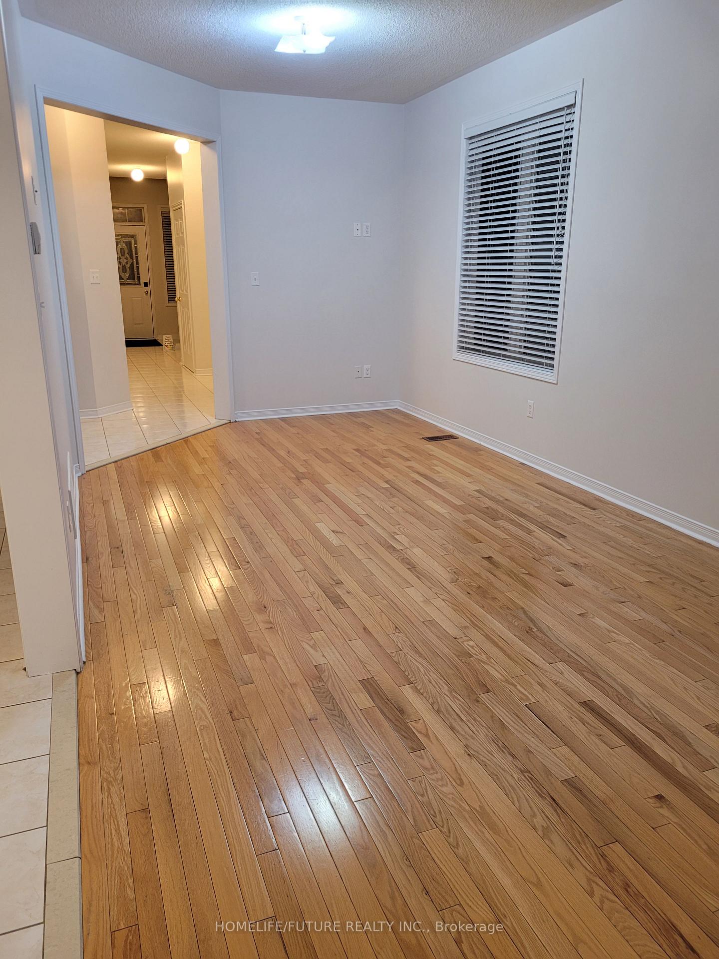 Photo 14 of 5 Wahba Way, Markham, Middlefield — HOMEH