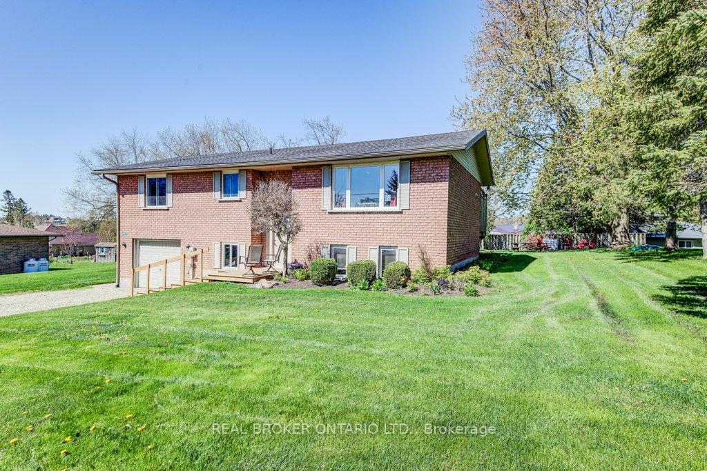 Photo 3 of 5478 BROWN Street, Perth East, North Easthope — HOMEH
