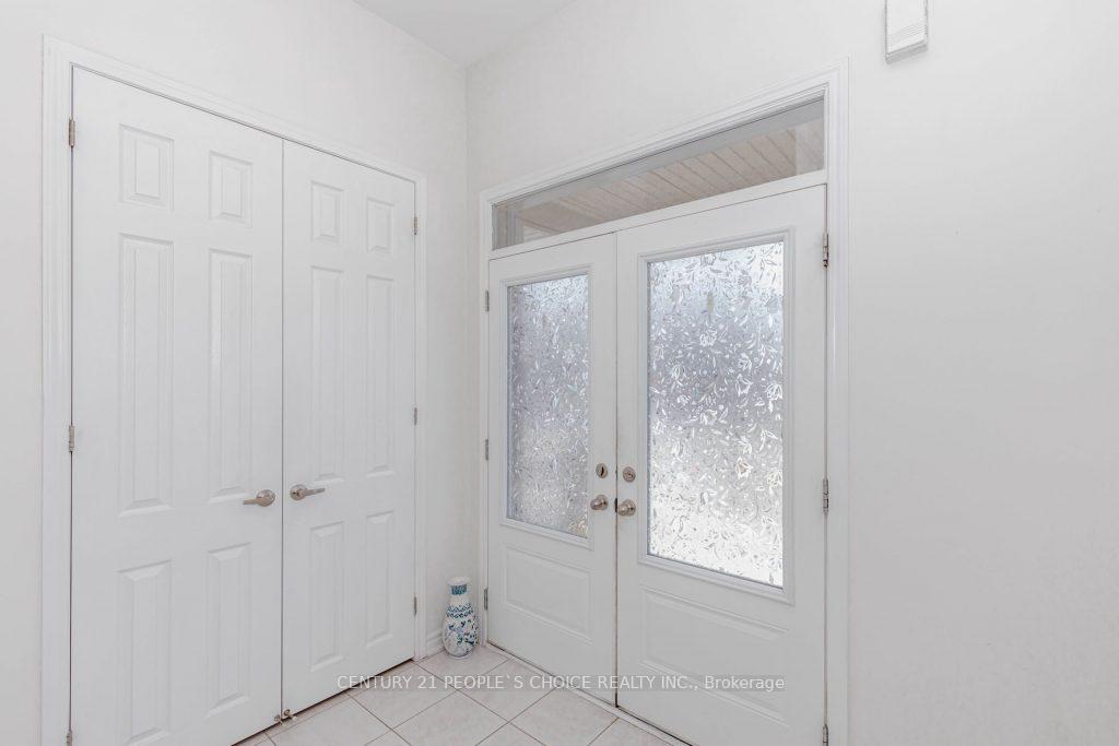Photo 2 of 1221 Hazel Way, Milton, Cobban — HOMEH