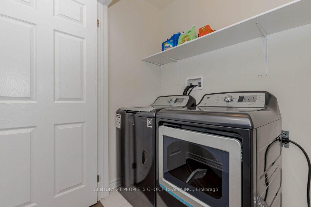 Photo 21 of 1221 Hazel Way, Milton, Cobban — HOMEH