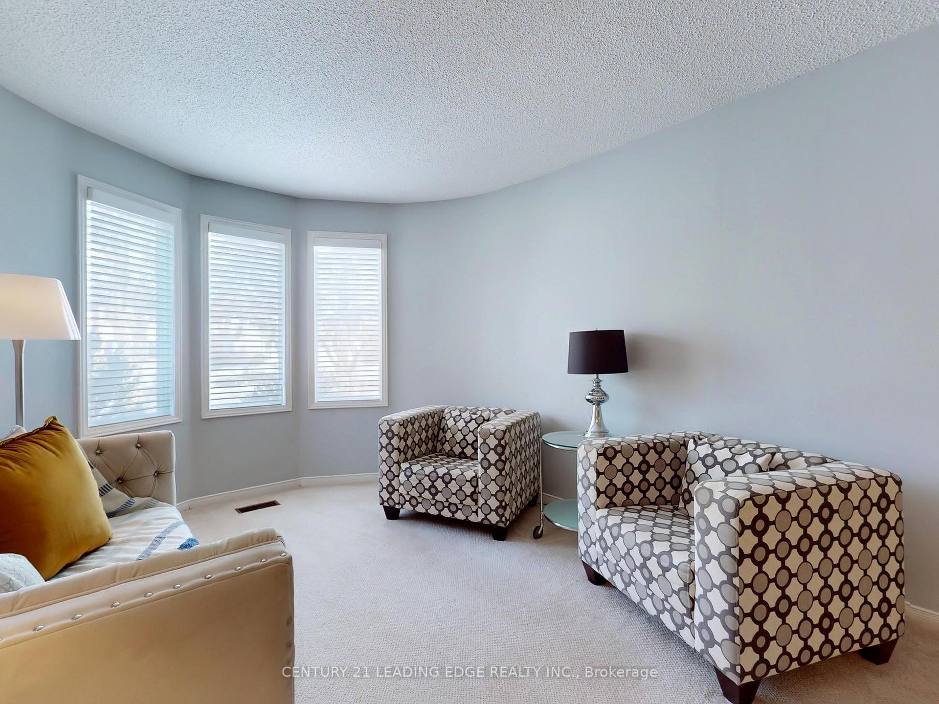 Photo 6 of 115 Tilman Circle, Markham, Markham Village — HOMEH