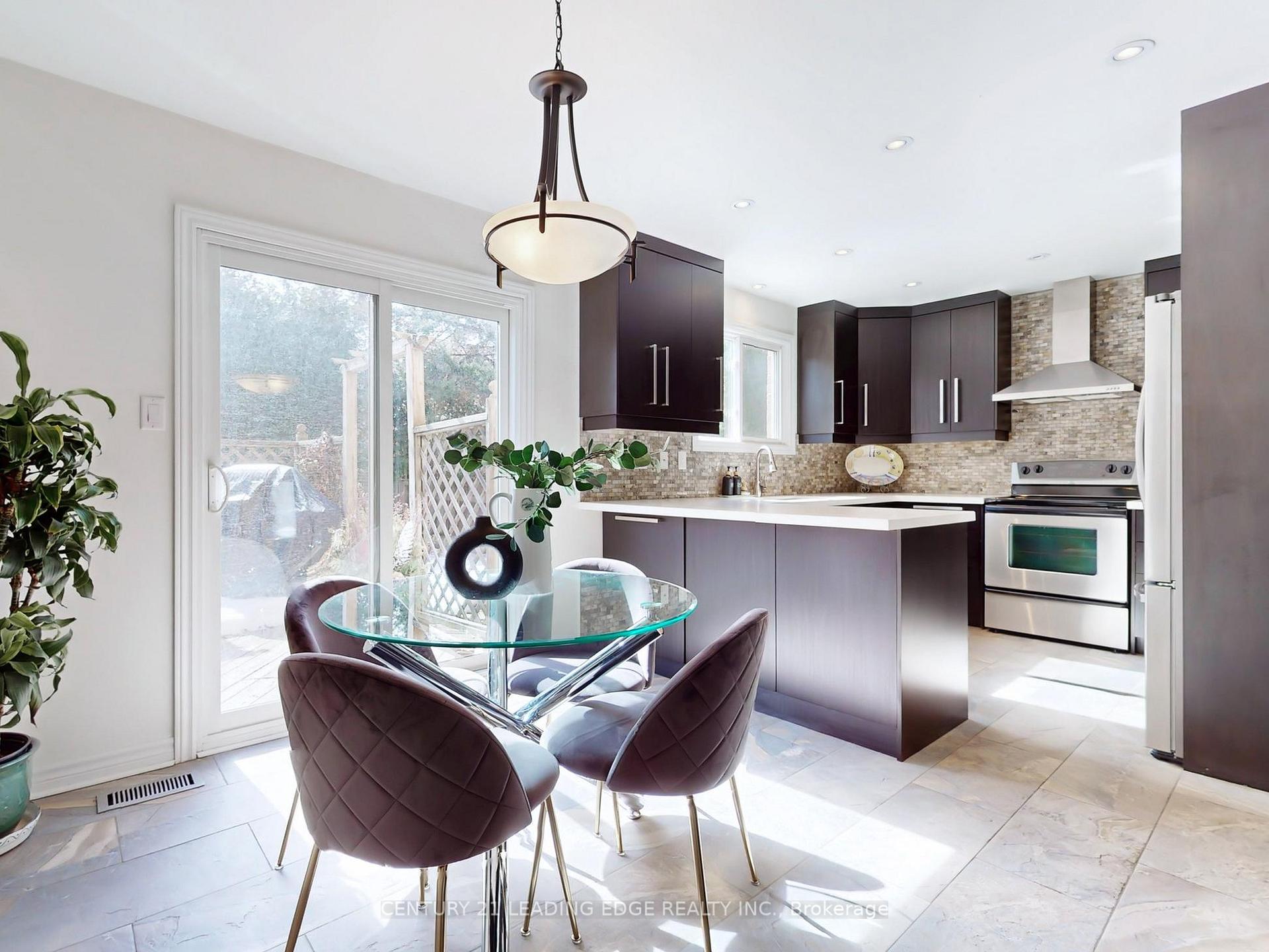 Photo 16 of 115 Tilman Circle, Markham, Markham Village — HOMEH