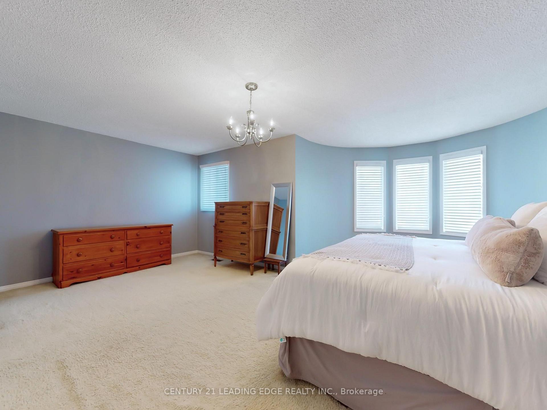 Photo 21 of 115 Tilman Circle, Markham, Markham Village — HOMEH