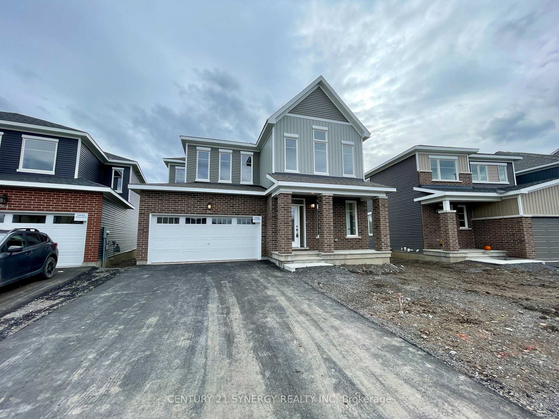 Photo 2 of 862 Henslows Circle, Ottawa, Avalon West — HOMEH