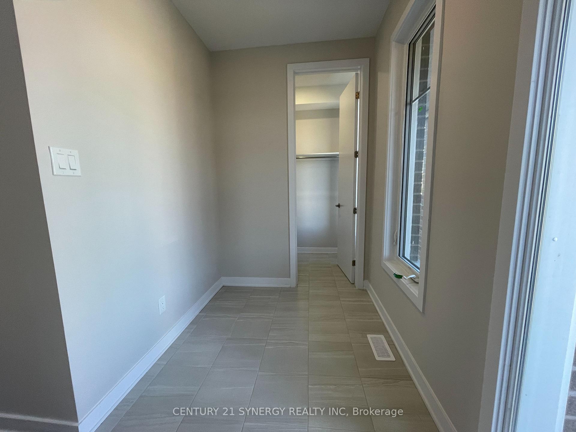 Photo 4 of 862 Henslows Circle, Ottawa, Avalon West — HOMEH
