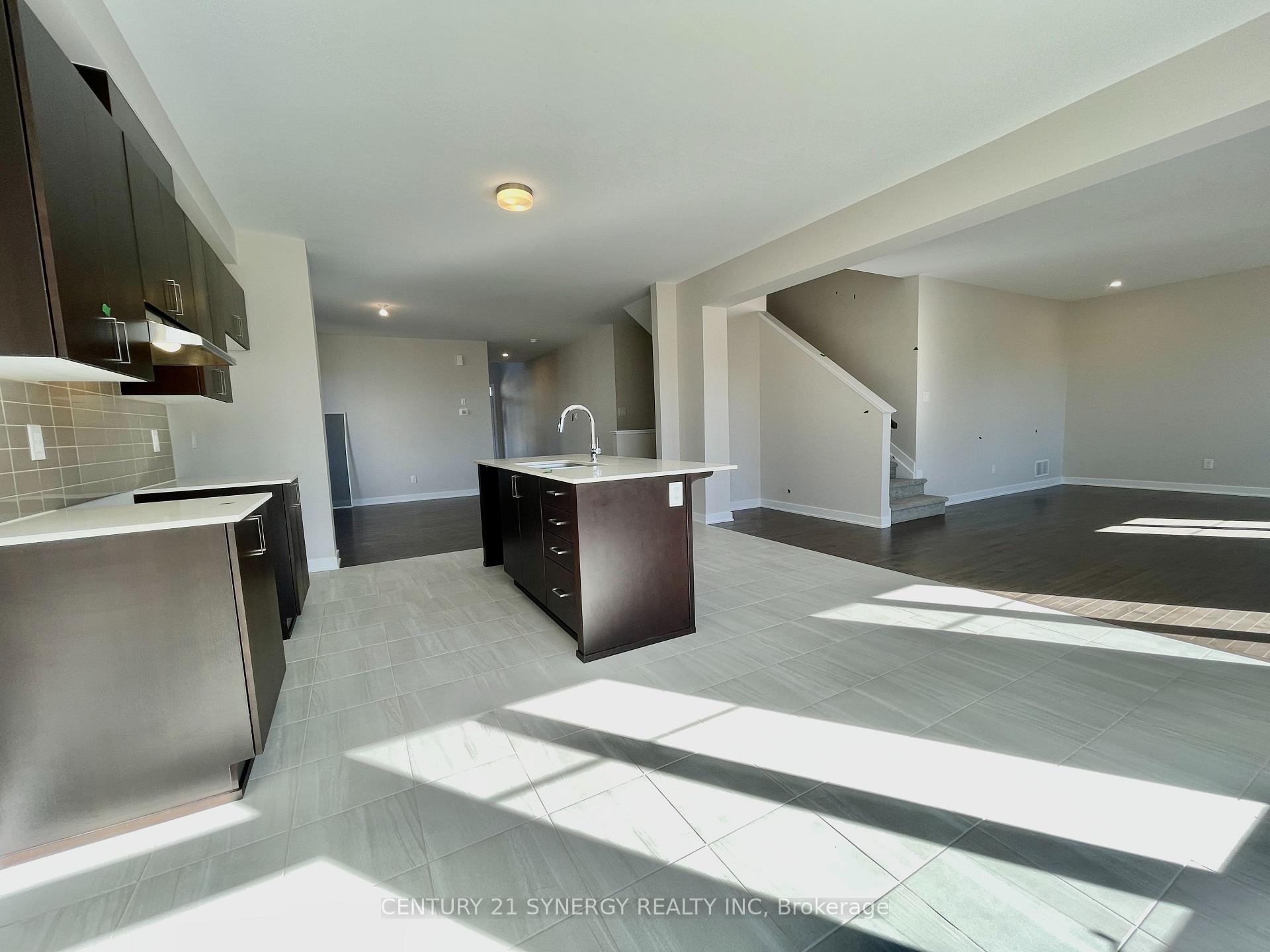 Photo 13 of 862 Henslows Circle, Ottawa, Avalon West — HOMEH