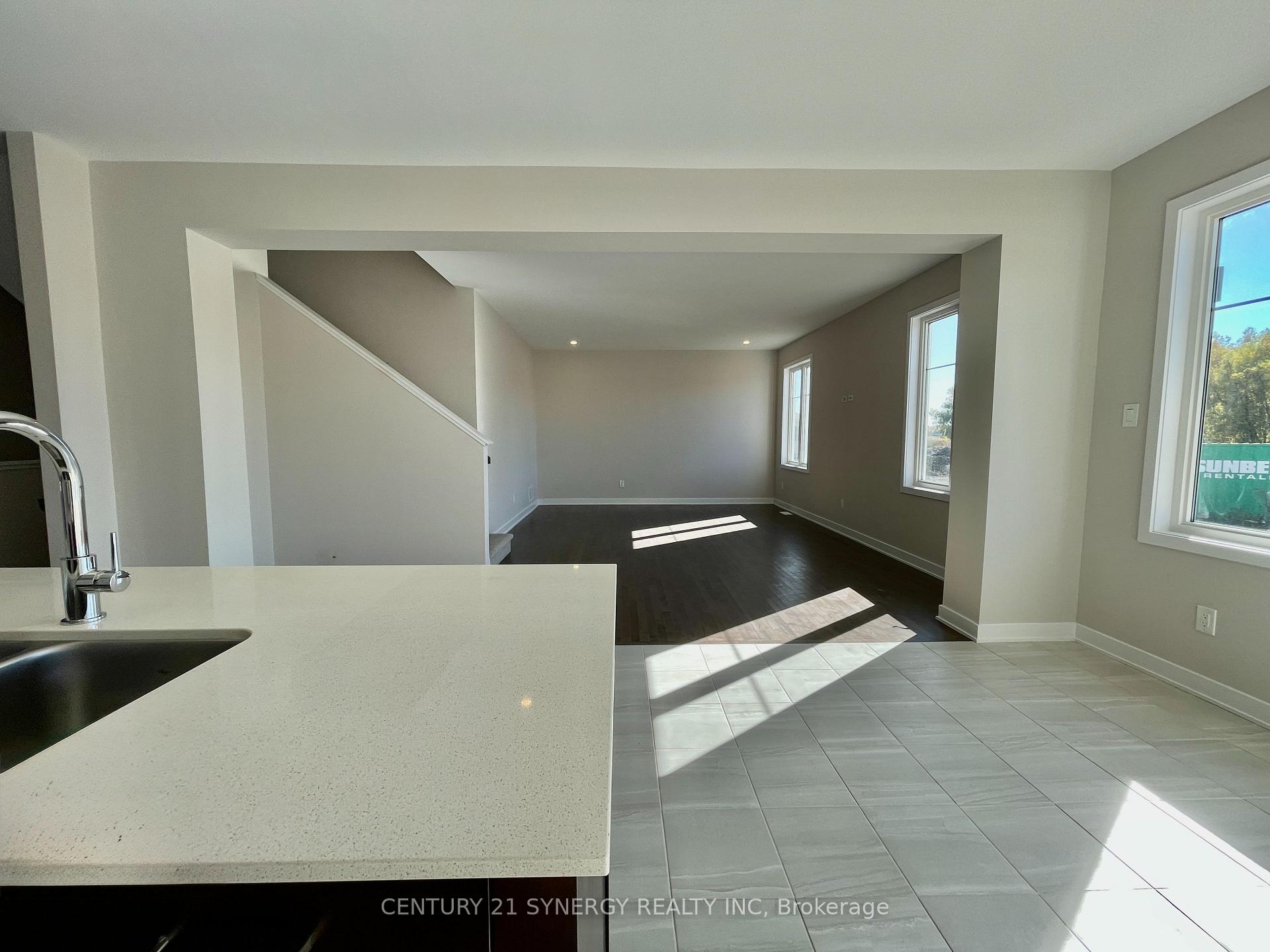 Photo 14 of 862 Henslows Circle, Ottawa, Avalon West — HOMEH