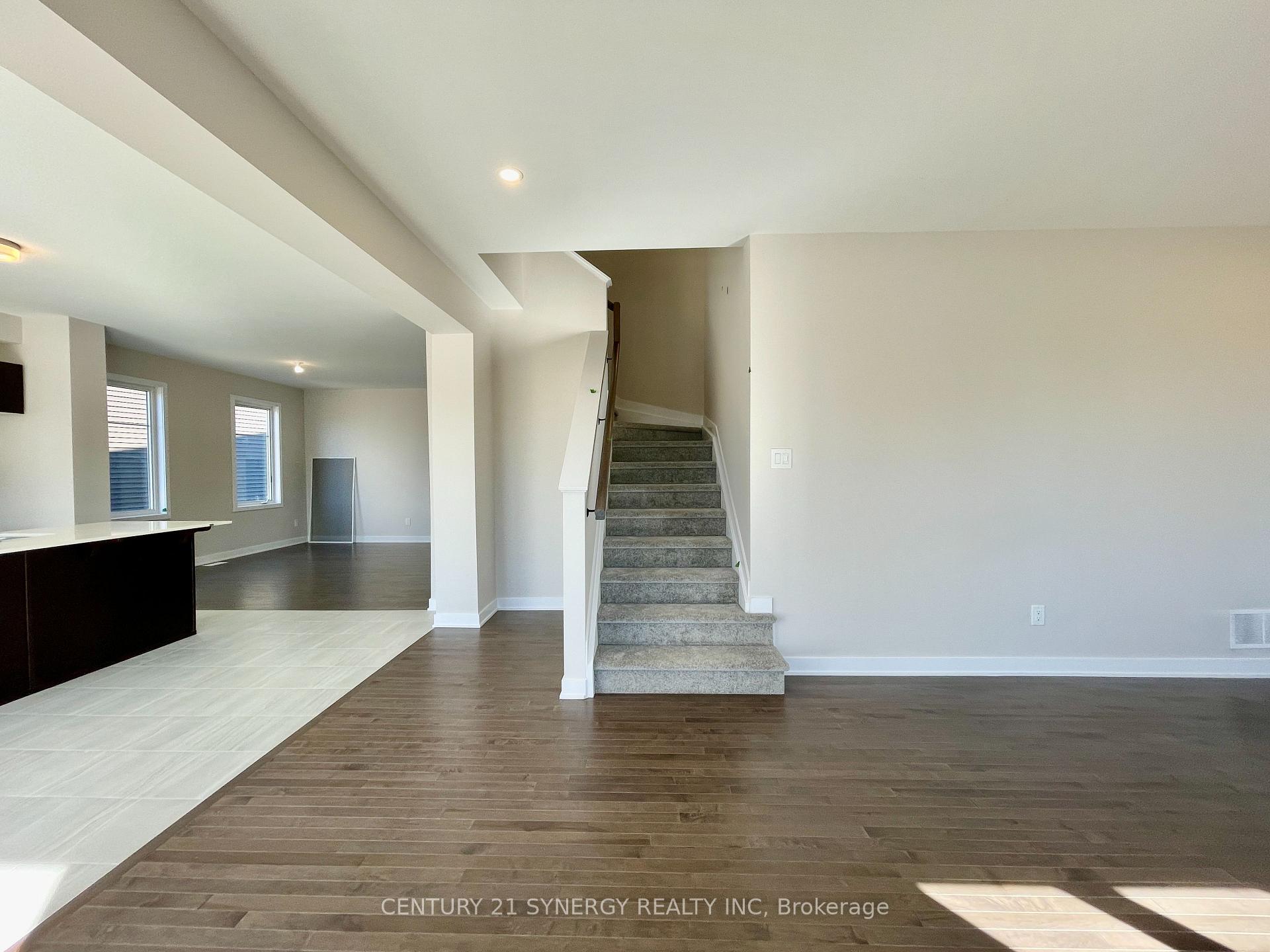 Photo 16 of 862 Henslows Circle, Ottawa, Avalon West — HOMEH