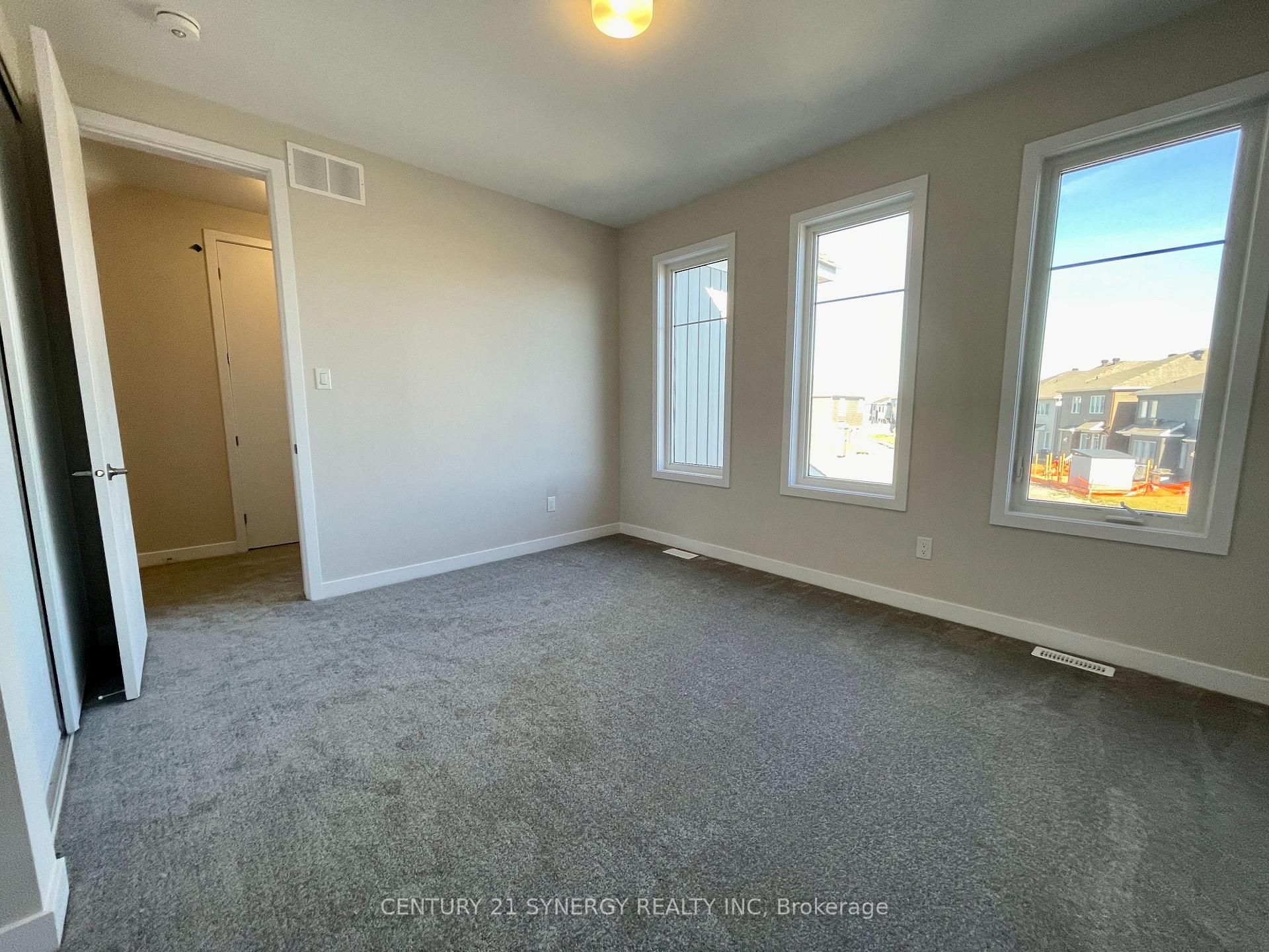 Photo 32 of 862 Henslows Circle, Ottawa, Avalon West — HOMEH
