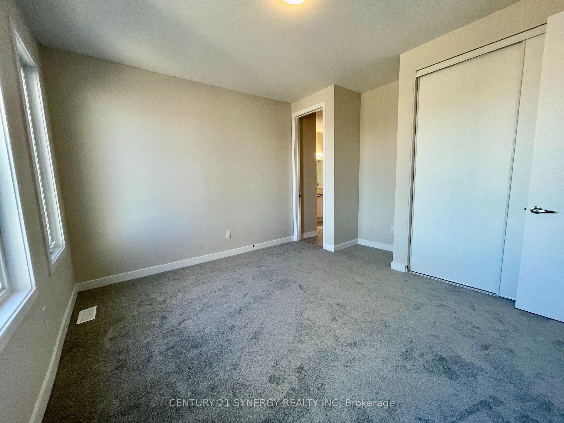 Photo 33 of 862 Henslows Circle, Ottawa, Avalon West — HOMEH