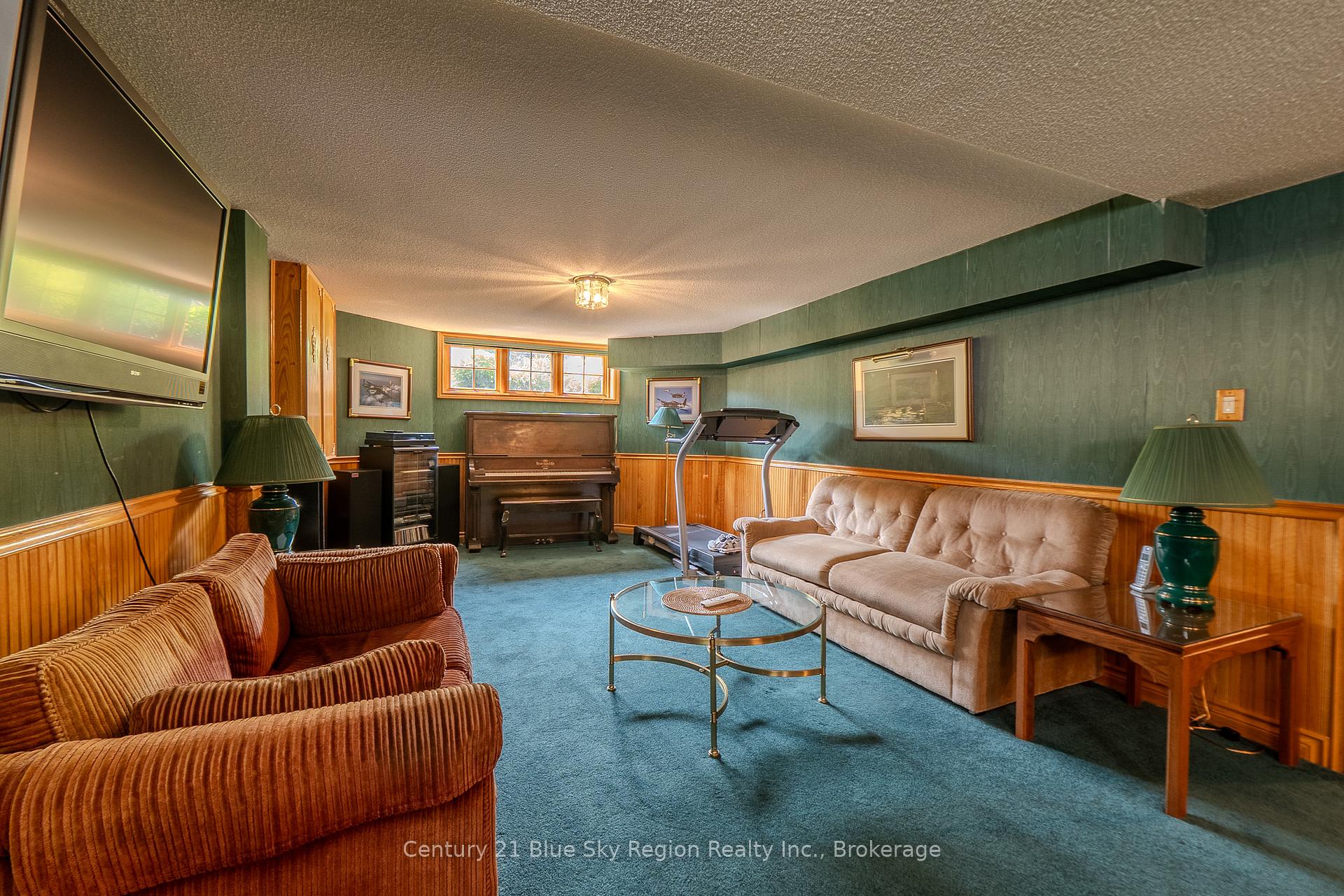 Photo 32 of 107 Nottingham Drive, North Bay, Airport — HOMEH