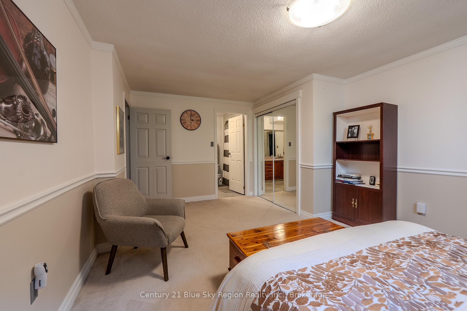 Photo 37 of 107 Nottingham Drive, North Bay, Airport — HOMEH