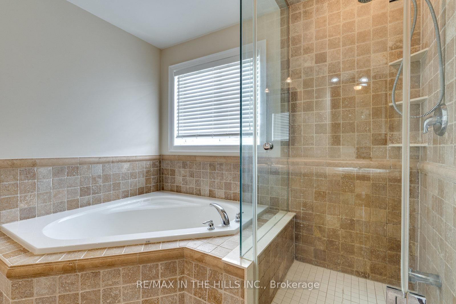 Photo 21 of 12 James Arnott Crescent, Orangeville — HOMEH