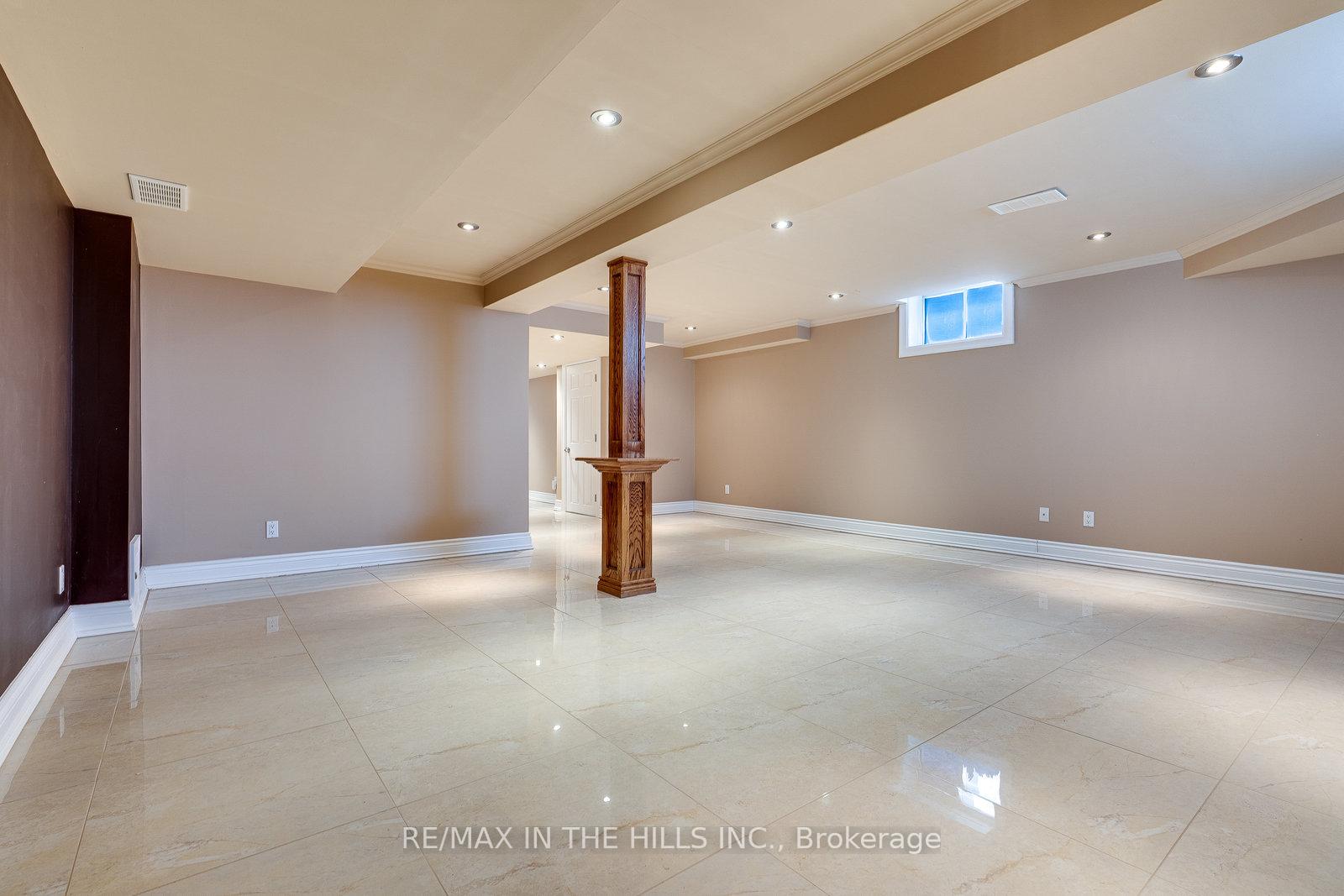 Photo 28 of 12 James Arnott Crescent, Orangeville — HOMEH