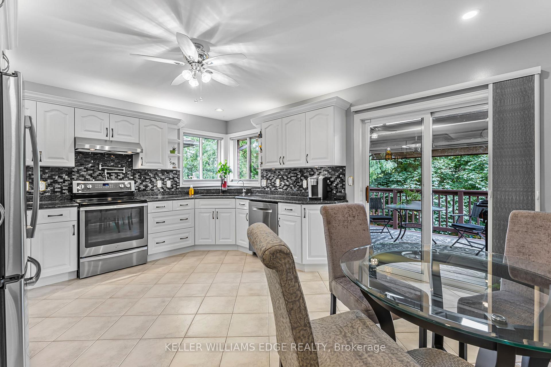 Photo 10 of 8 Oakridge Boulevard, Pelham, Fonthill — HOMEH