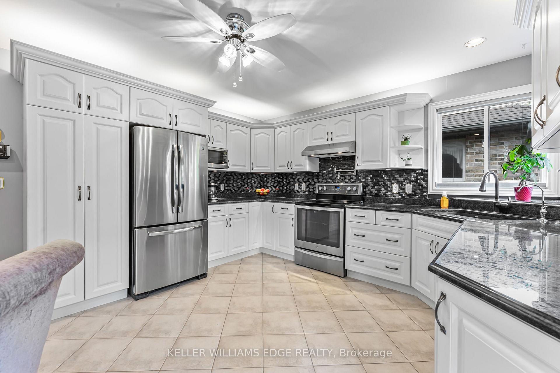 Photo 12 of 8 Oakridge Boulevard, Pelham, Fonthill — HOMEH