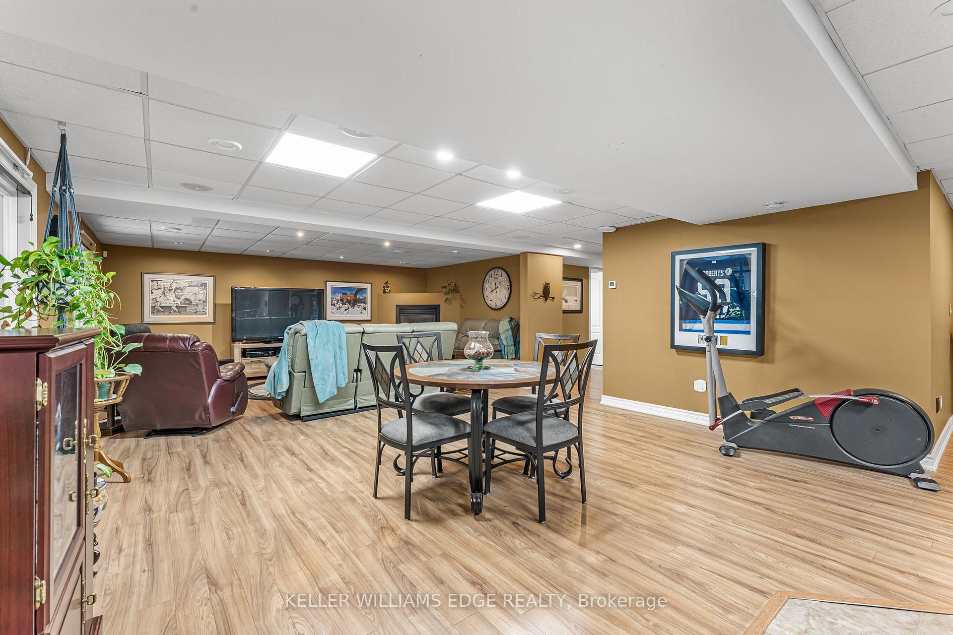 Photo 26 of 8 Oakridge Boulevard, Pelham, Fonthill — HOMEH