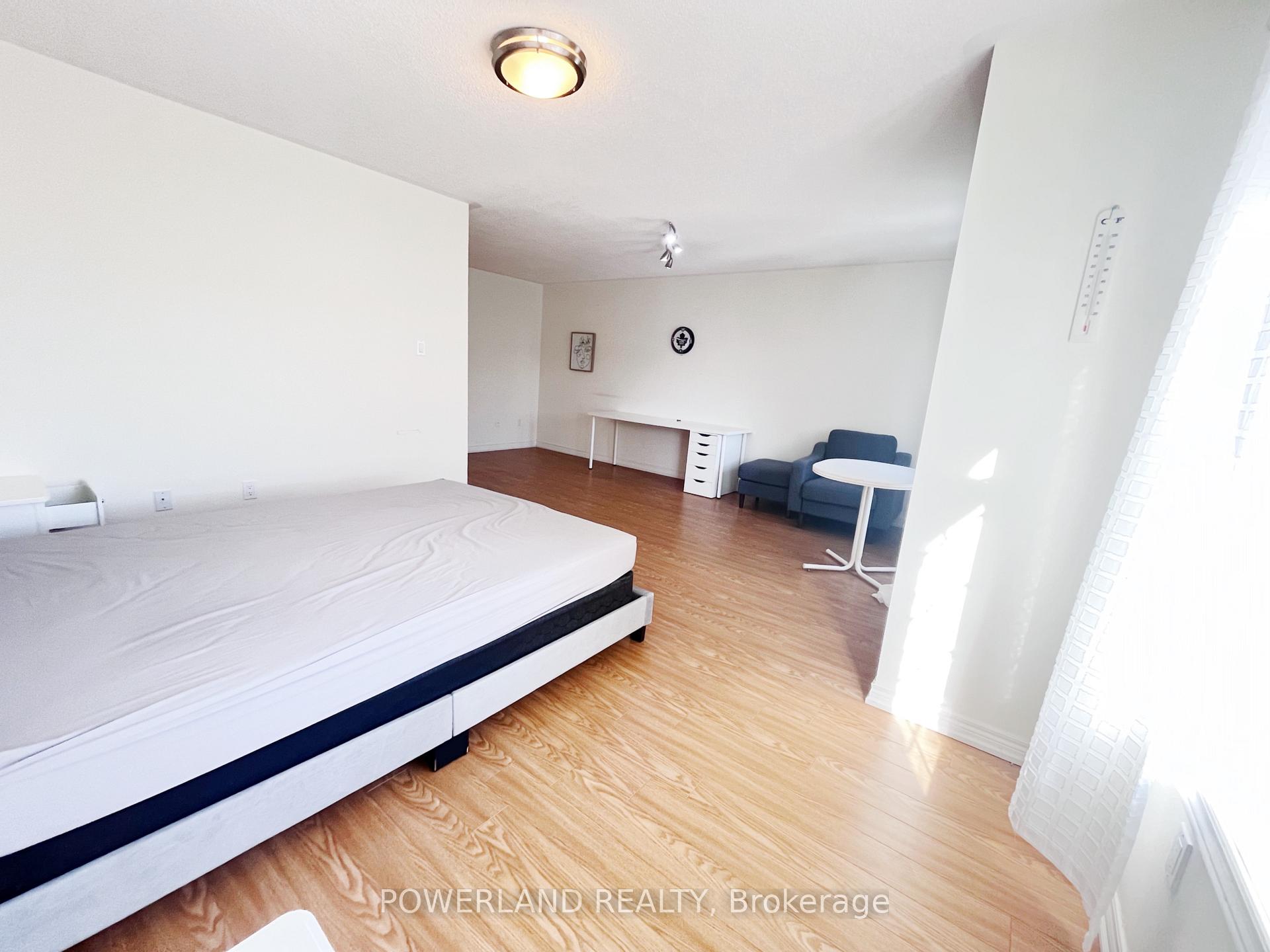 Photo 10 of 186 Sunway Square, Markham, Raymerville — HOMEH