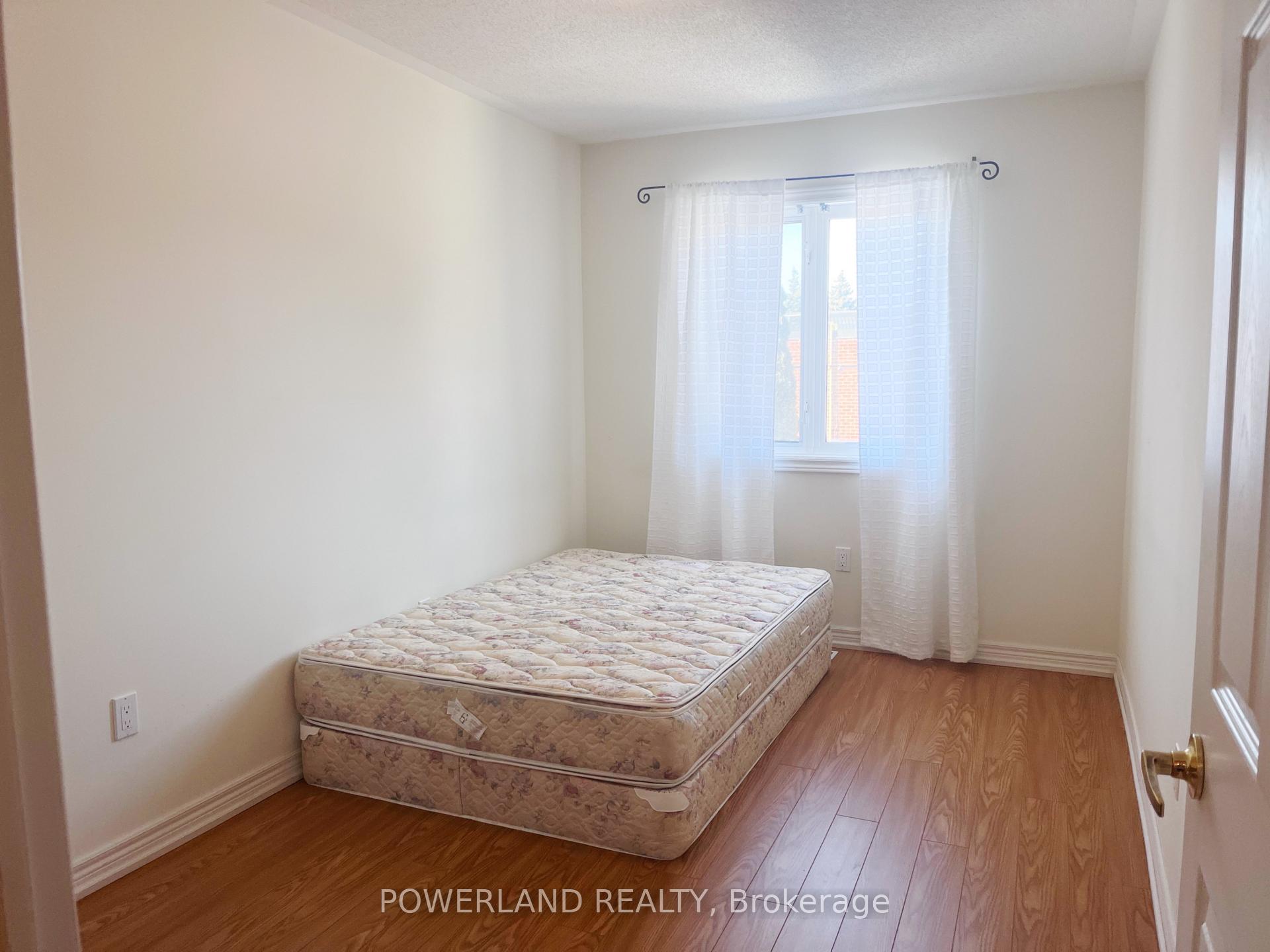 Photo 15 of 186 Sunway Square, Markham, Raymerville — HOMEH