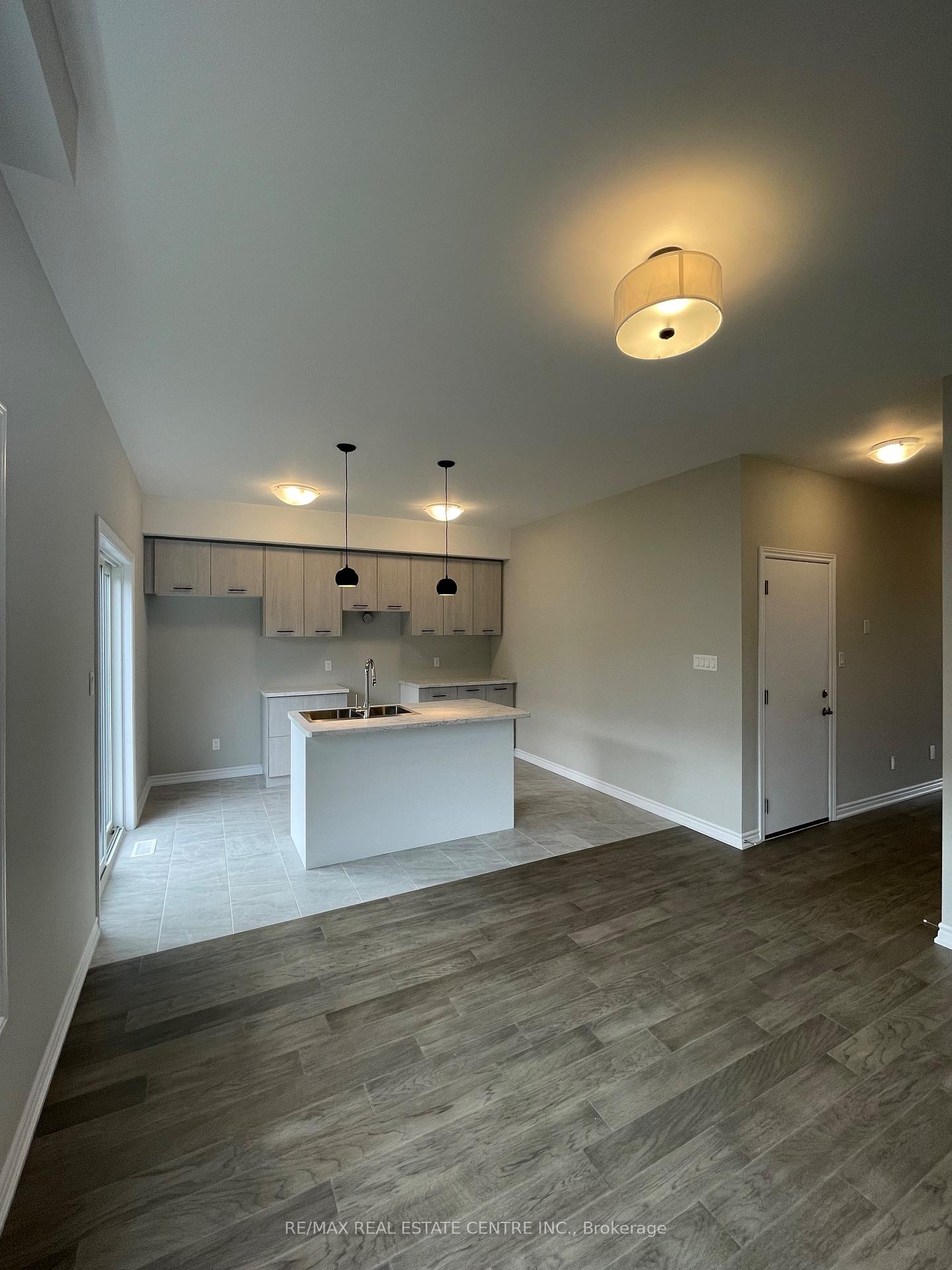 Photo 3 of Unit 44, 5672 Dorchester Road, Niagara Falls, Hospital — HOMEH