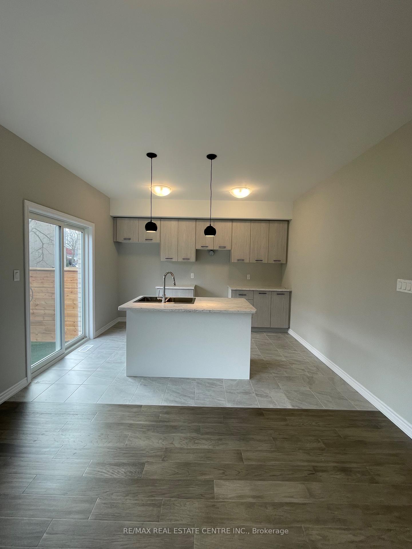 Photo 5 of Unit 44, 5672 Dorchester Road, Niagara Falls, Hospital — HOMEH