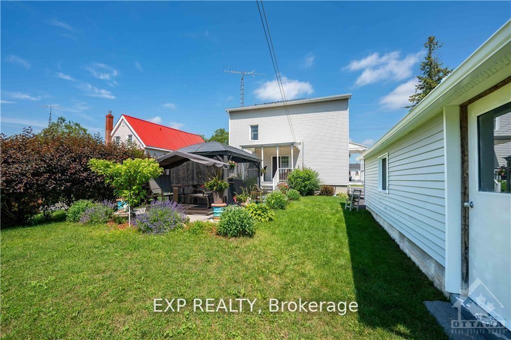Photo 24 of 50 Victoria Street E, North Glengarry, Alexandria — HOMEH