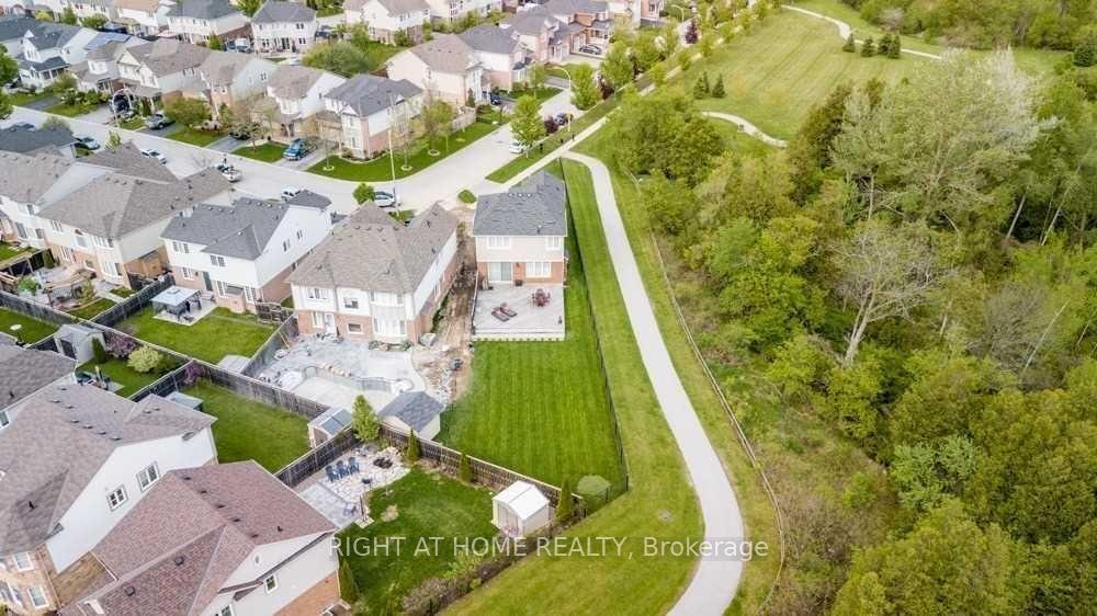 Photo 18 of 69 Callander Crescent, New Tecumseth, Alliston — HOMEH