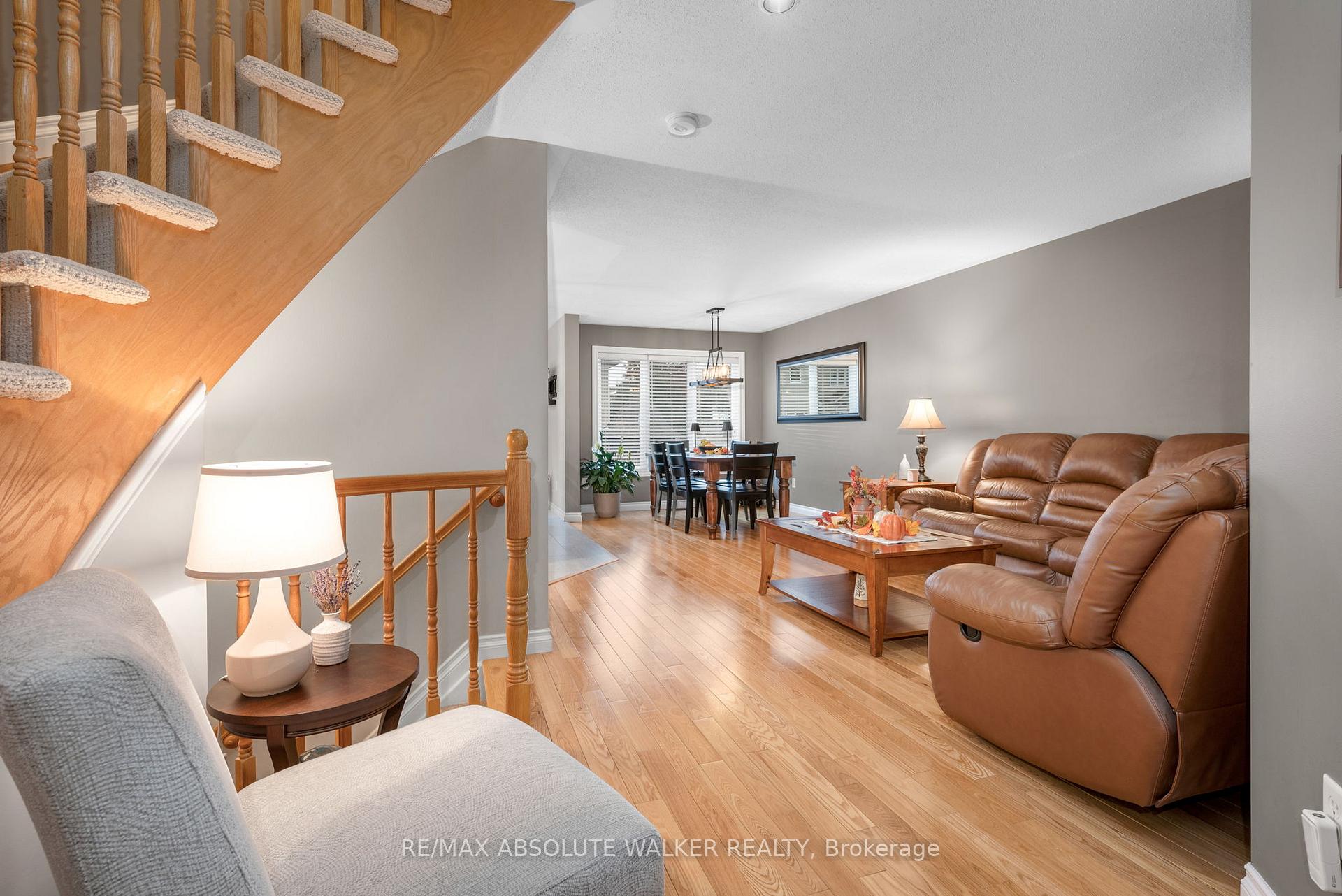 Photo 8 of 713 Carmella Crescent, Ottawa, Avalon East — HOMEH