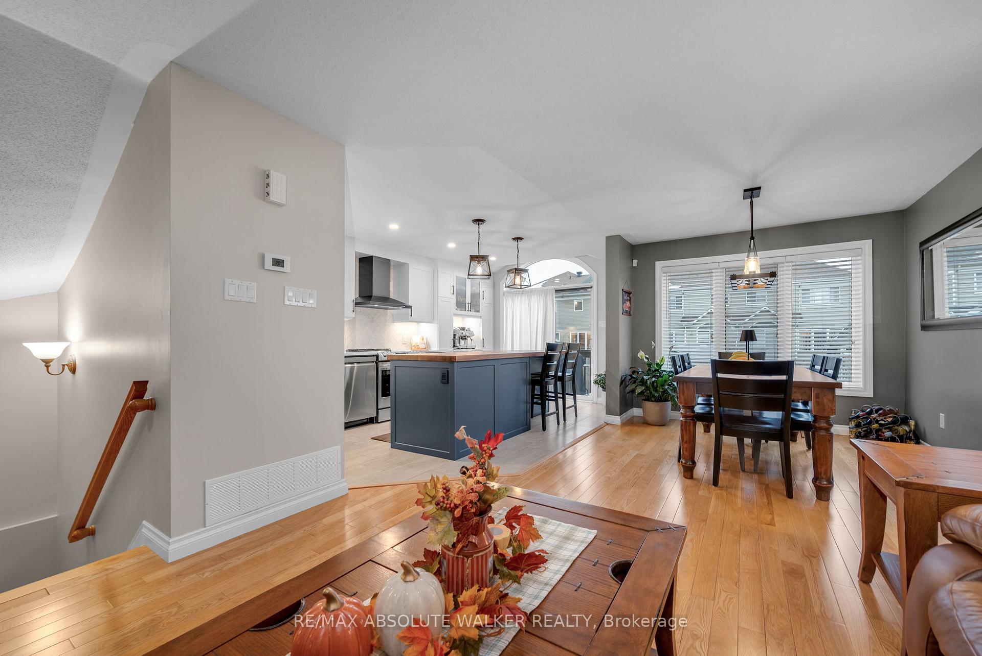 Photo 13 of 713 Carmella Crescent, Ottawa, Avalon East — HOMEH