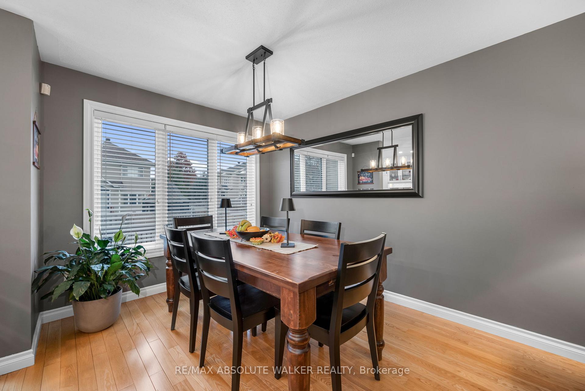 Photo 14 of 713 Carmella Crescent, Ottawa, Avalon East — HOMEH