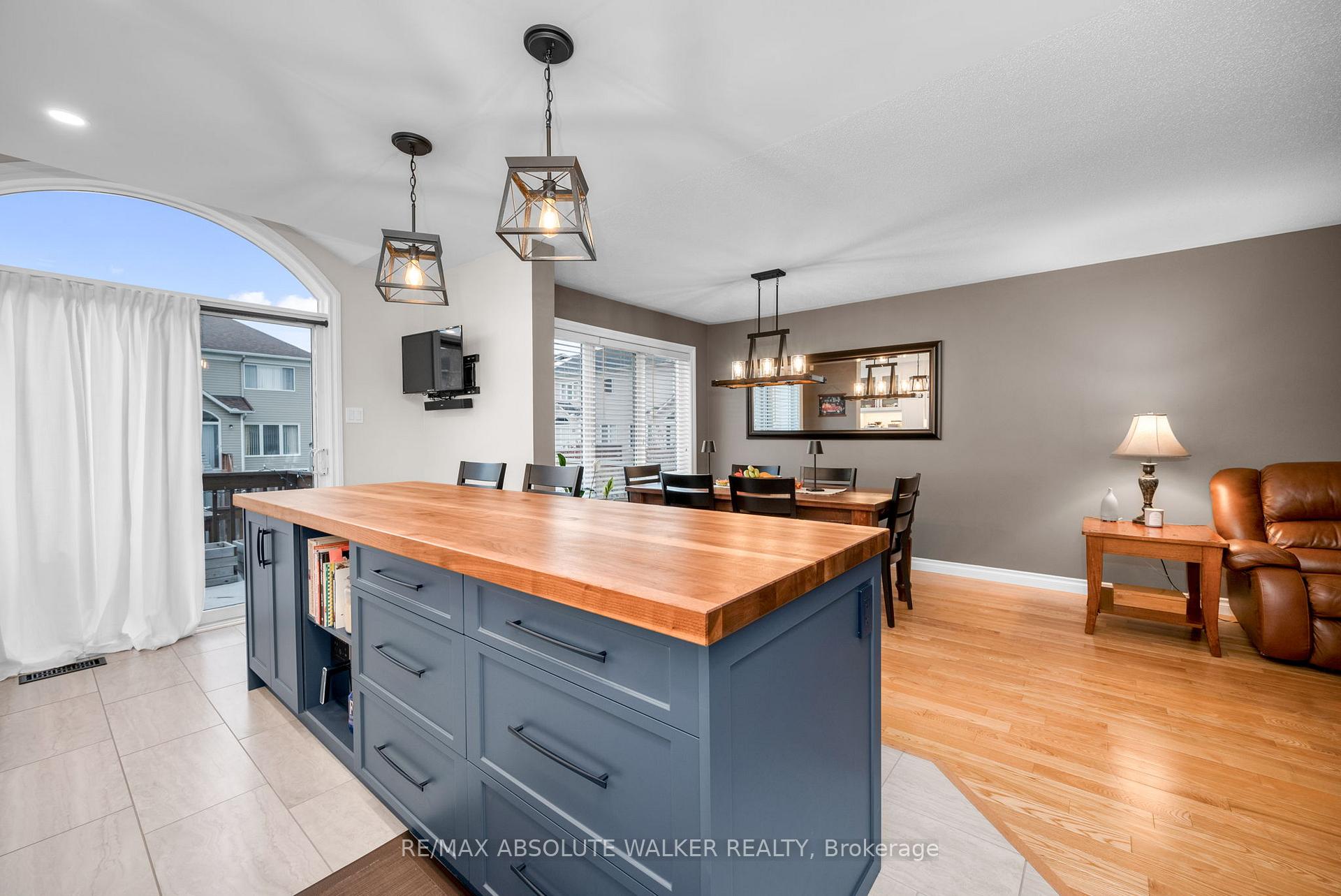 Photo 21 of 713 Carmella Crescent, Ottawa, Avalon East — HOMEH