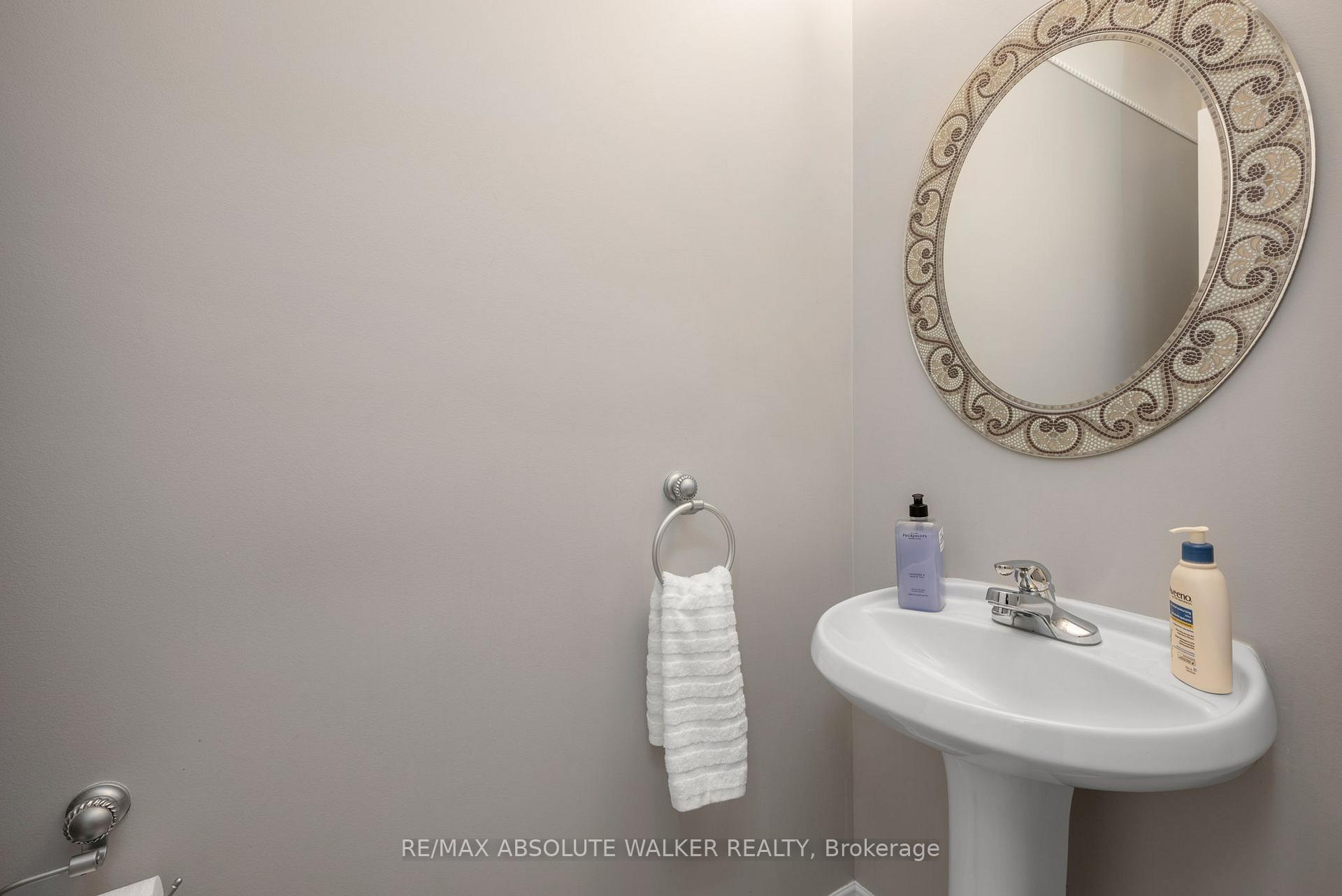 Photo 25 of 713 Carmella Crescent, Ottawa, Avalon East — HOMEH