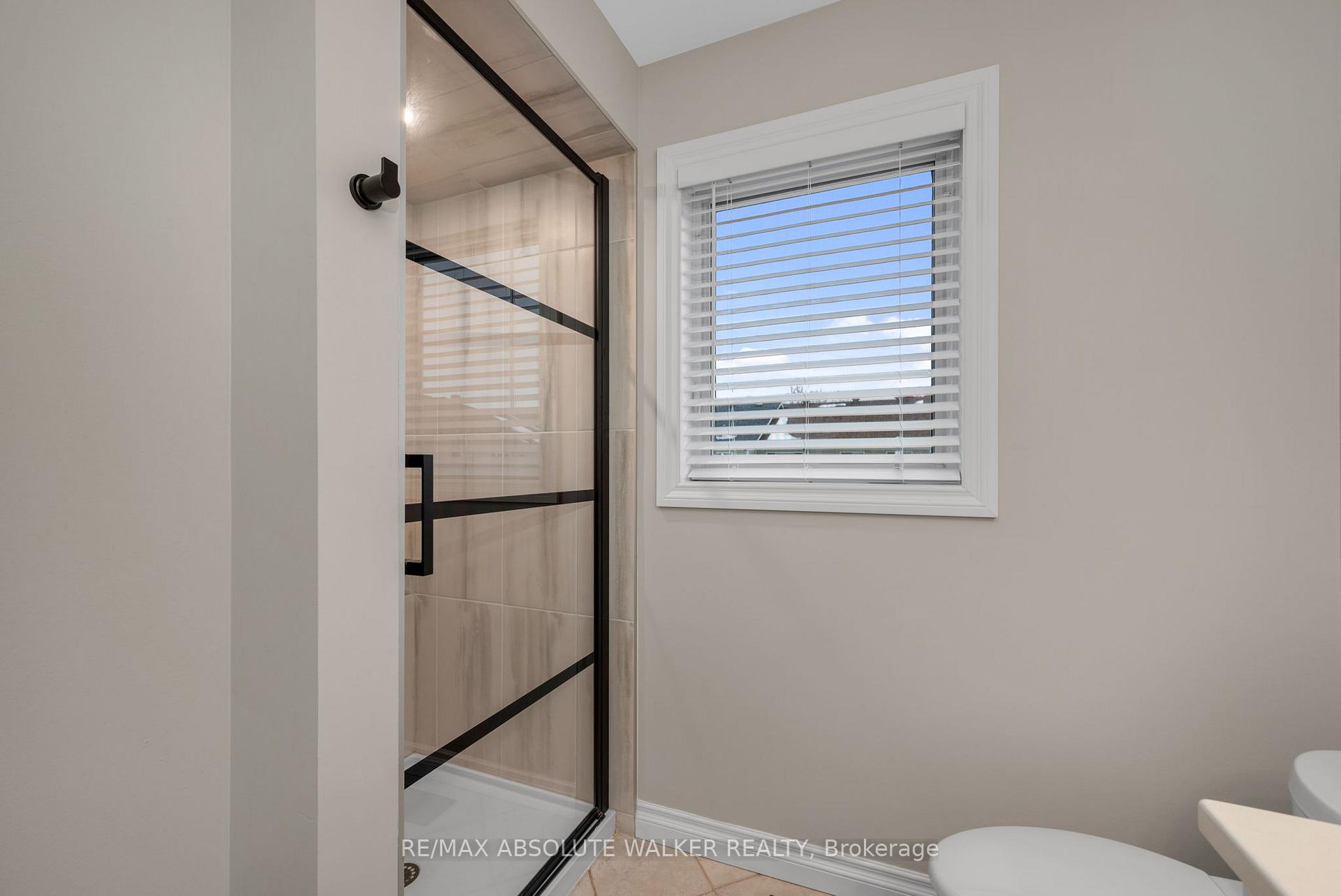 Photo 33 of 713 Carmella Crescent, Ottawa, Avalon East — HOMEH