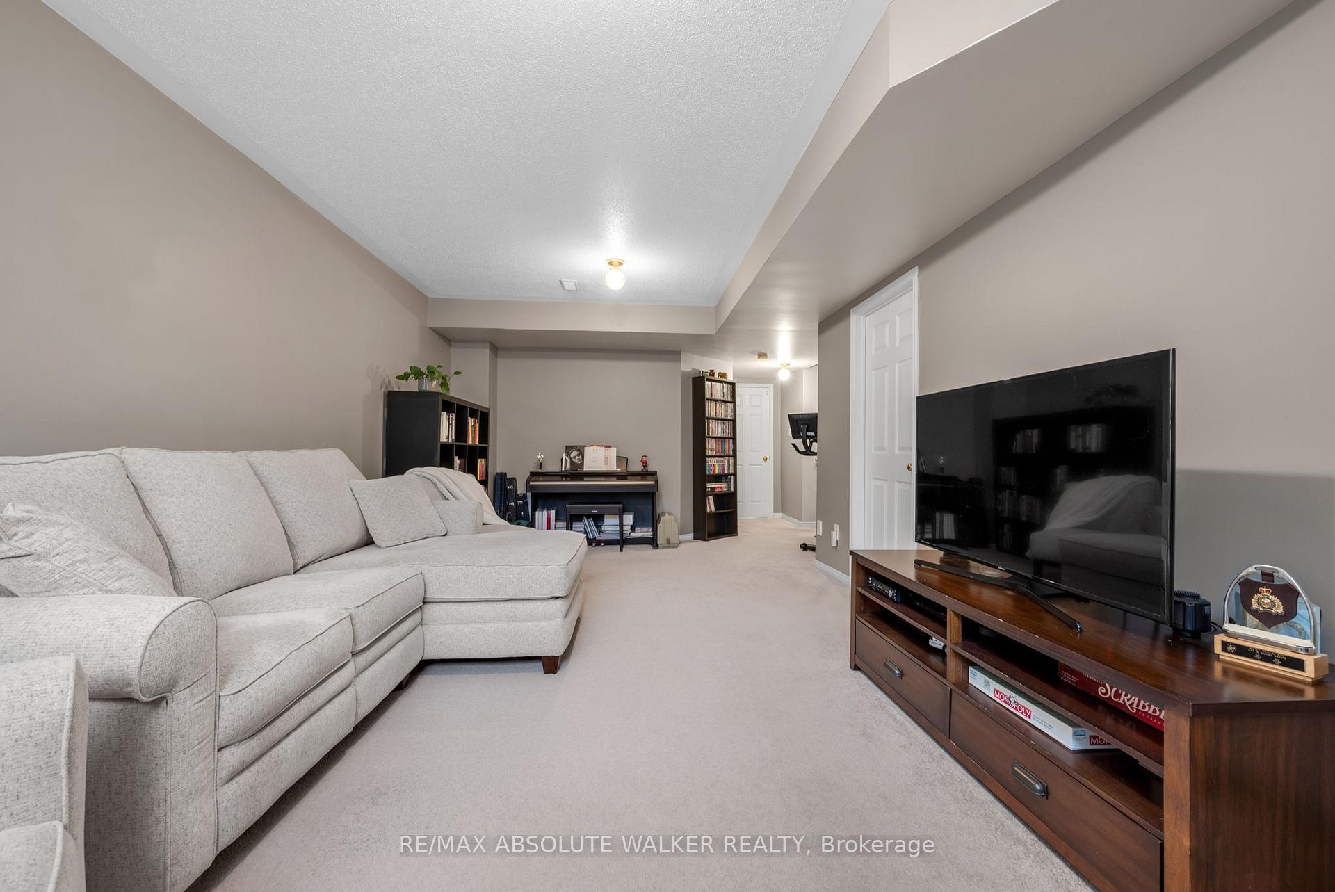 Photo 43 of 713 Carmella Crescent, Ottawa, Avalon East — HOMEH