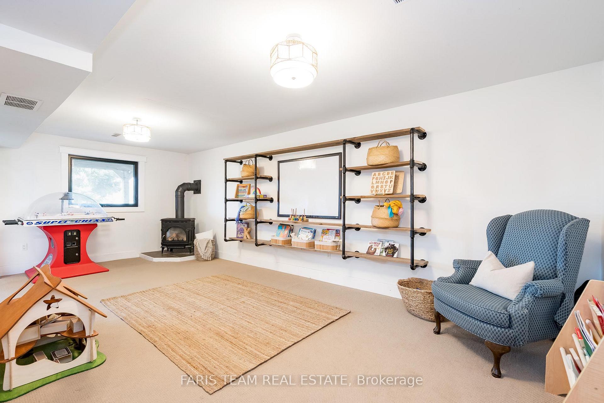 Photo 17 of 261 Edenwood Crescent, Orangeville — HOMEH