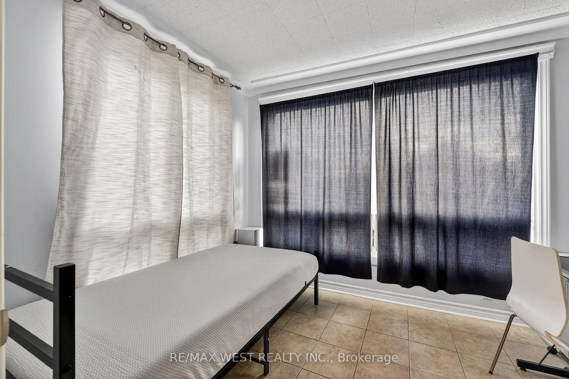 Photo 47 of 6175 Barker Street, Niagara Falls, Dorchester — HOMEH