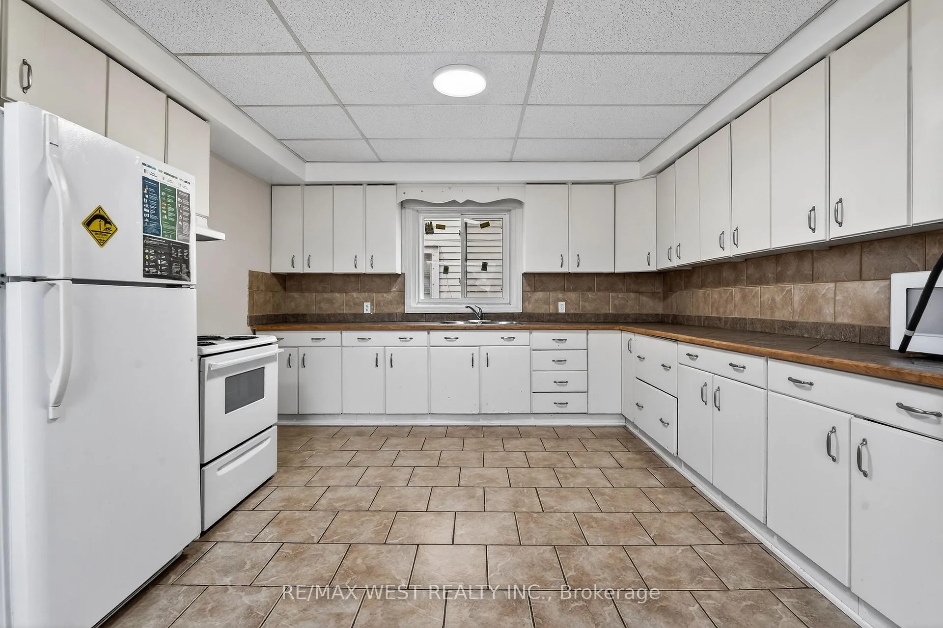 Photo 60 of 6175 Barker Street, Niagara Falls, Dorchester — HOMEH