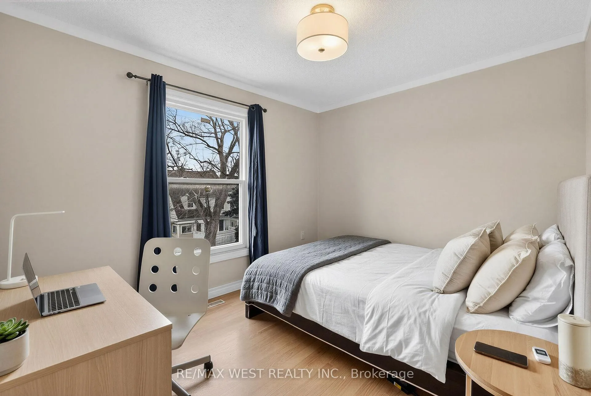 Photo 65 of 6175 Barker Street, Niagara Falls, Dorchester — HOMEH