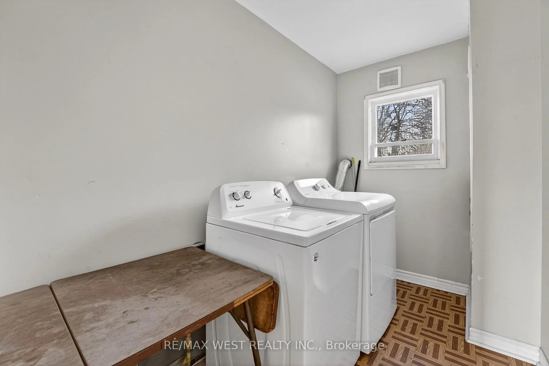 Photo 86 of 6175 Barker Street, Niagara Falls, Dorchester — HOMEH