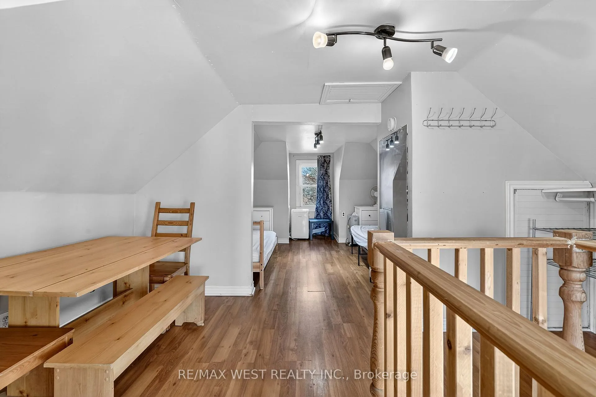 Photo 104 of 6175 Barker Street, Niagara Falls, Dorchester — HOMEH