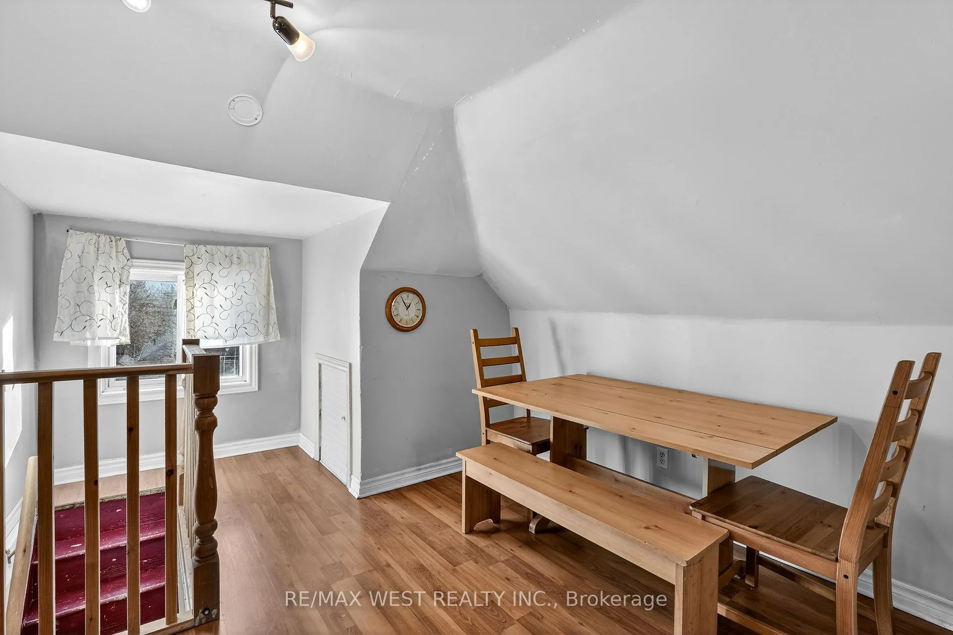 Photo 106 of 6175 Barker Street, Niagara Falls, Dorchester — HOMEH