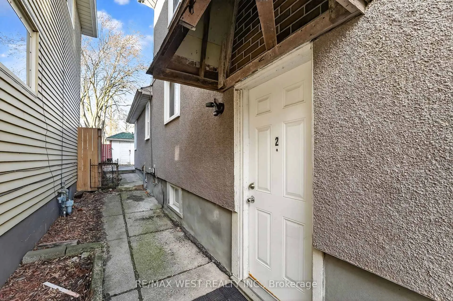 Photo 116 of 6175 Barker Street, Niagara Falls, Dorchester — HOMEH