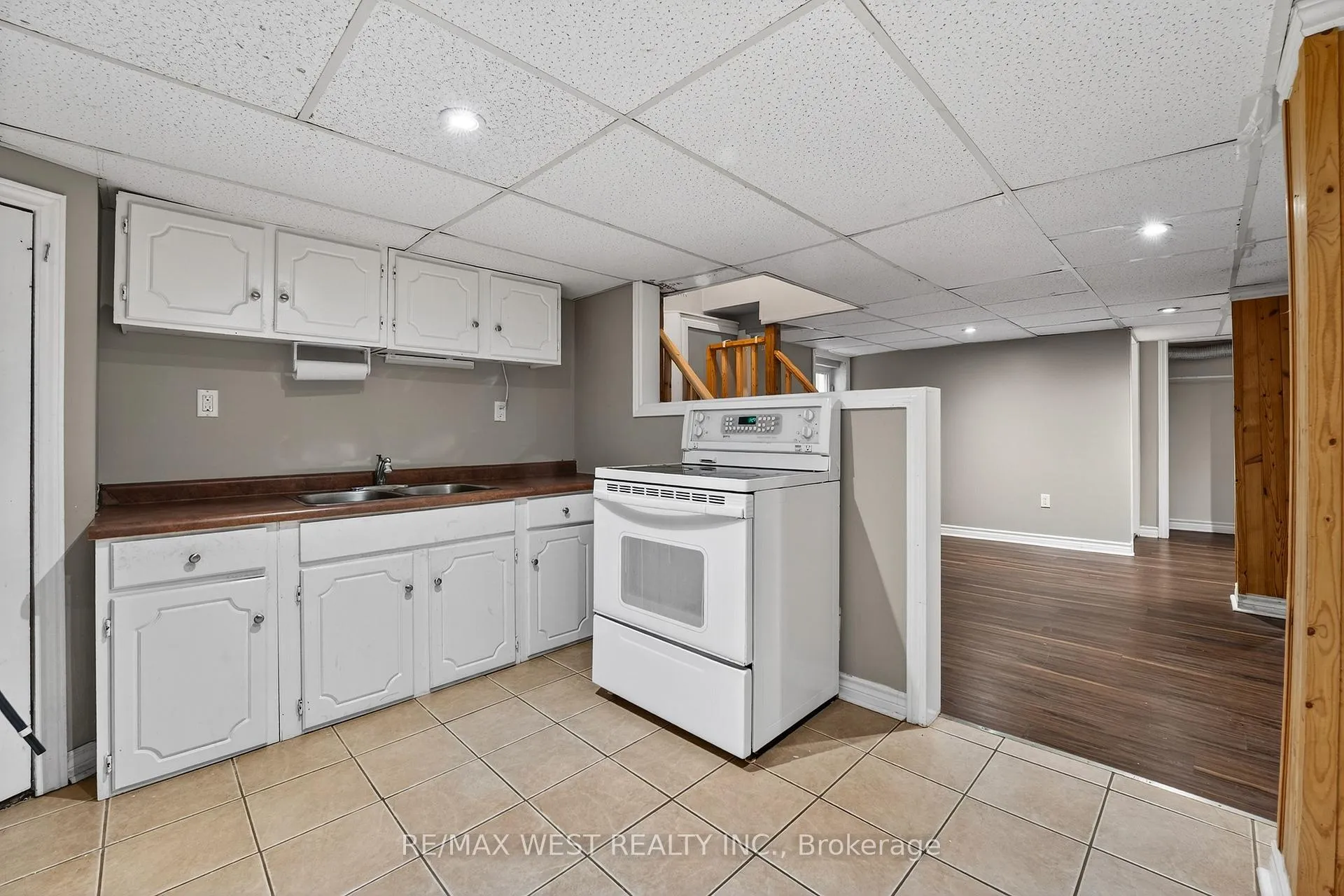 Photo 129 of 6175 Barker Street, Niagara Falls, Dorchester — HOMEH
