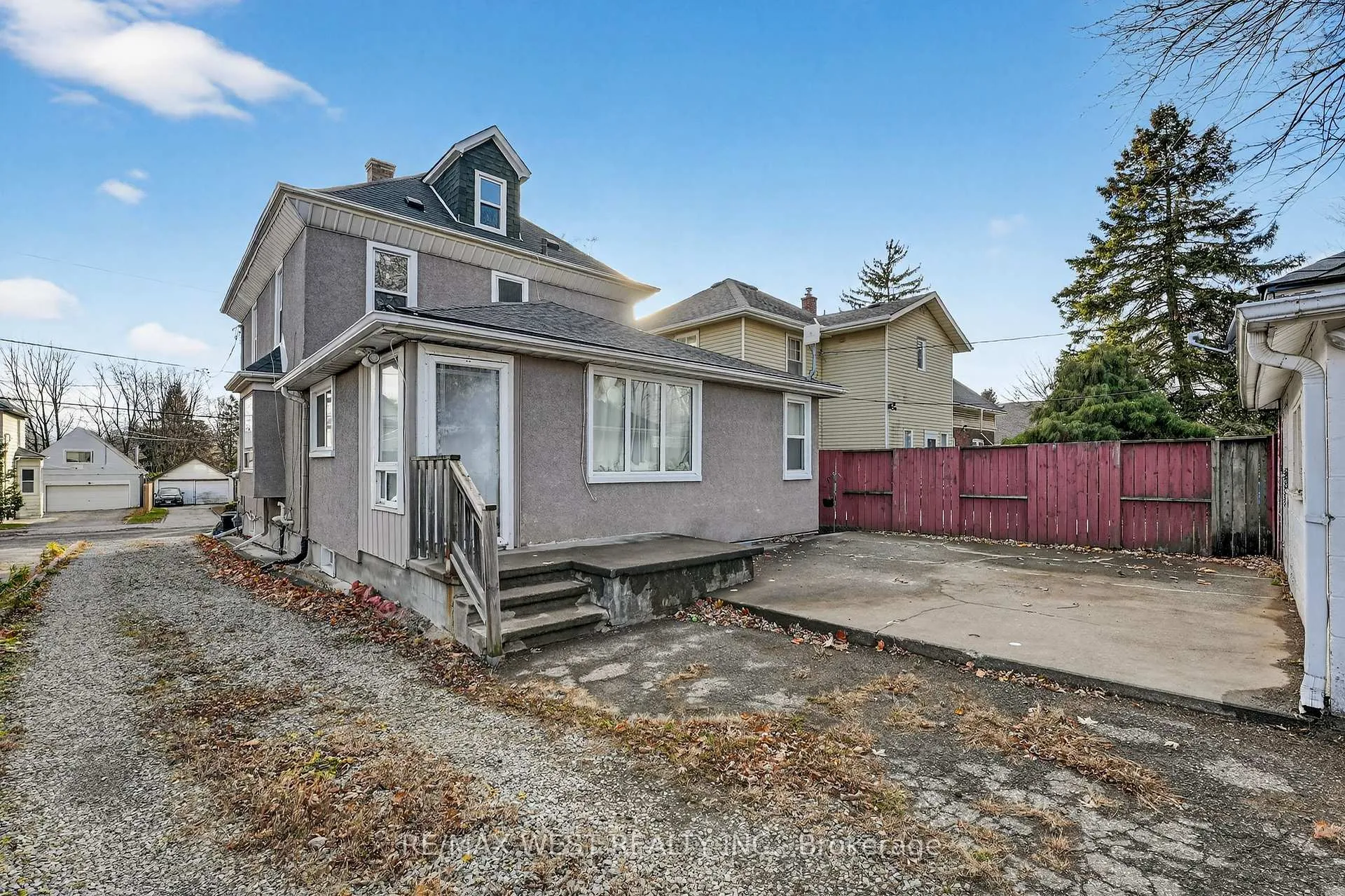 Photo 155 of 6175 Barker Street, Niagara Falls, Dorchester — HOMEH