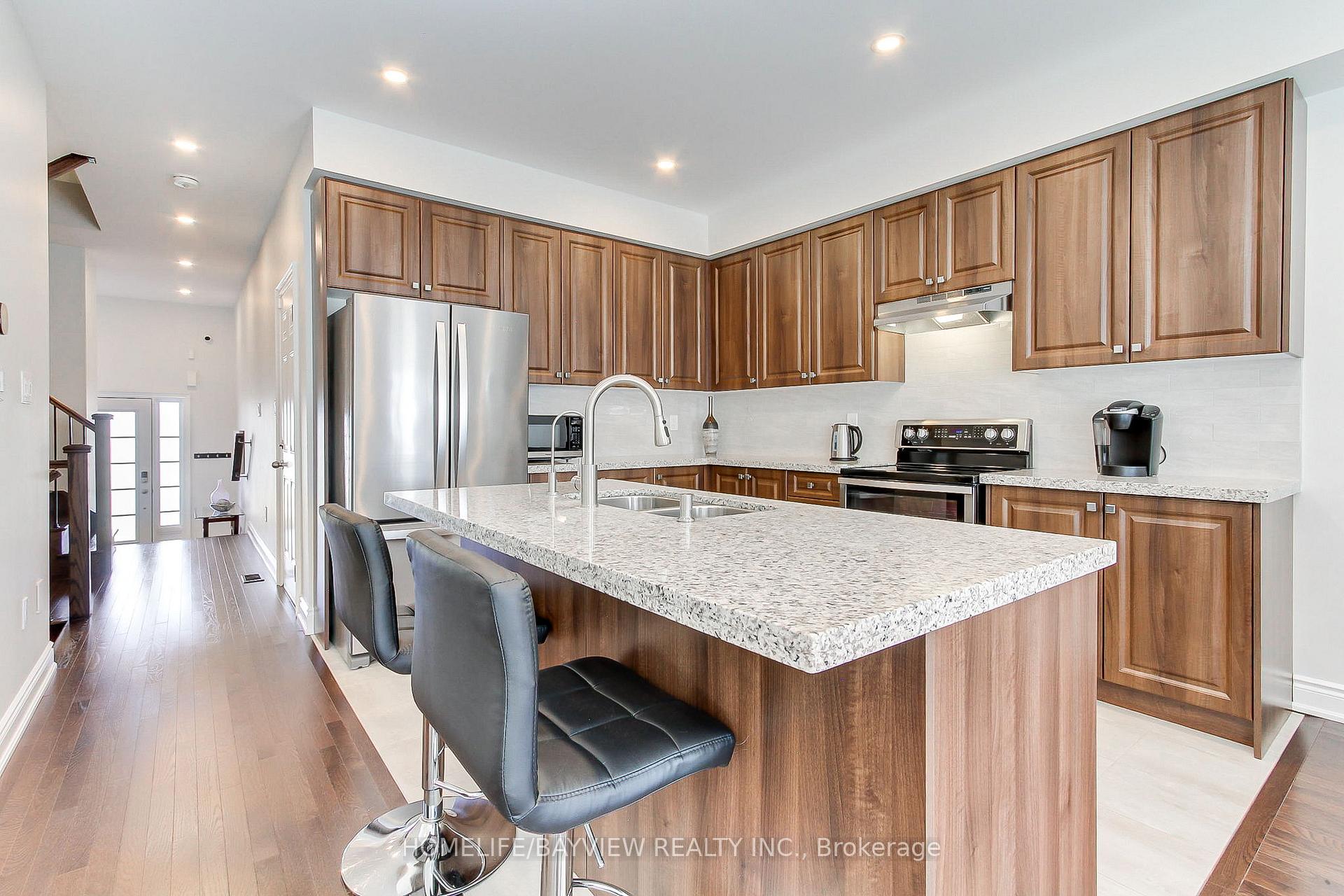 Photo 8 of 37 Arnold Crescent, New Tecumseth, Alliston — HOMEH